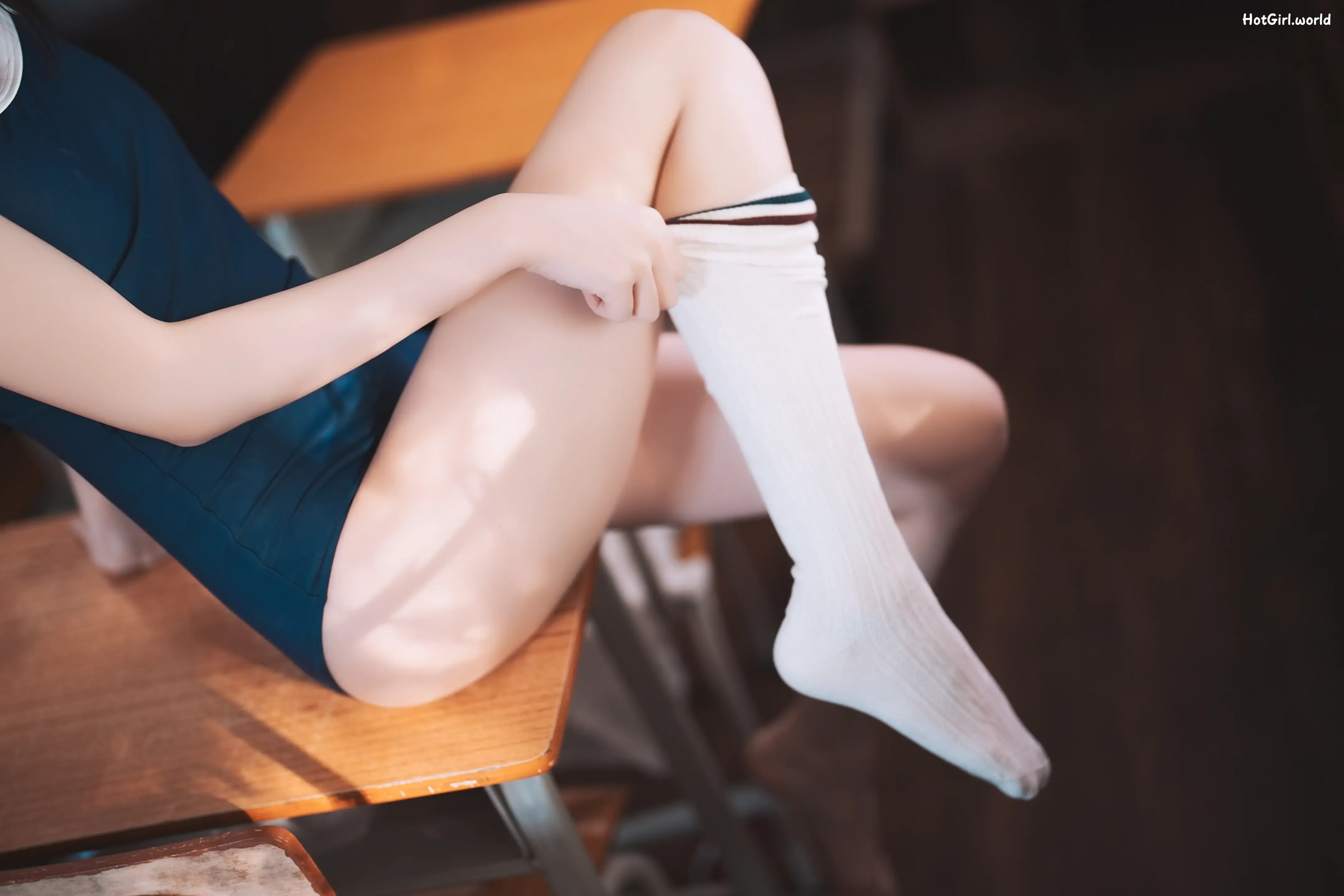 Coser-桜桃喵-教室死库水 第20张图