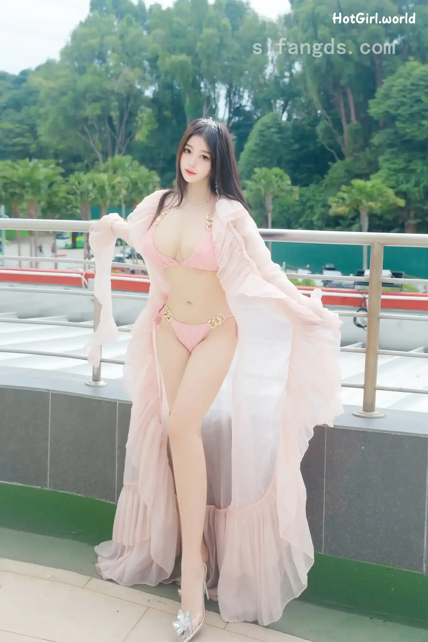 XR Uncensored-蛋蛋宝-R18-秀人网模特-粉色泳装的诱惑 第10张图
