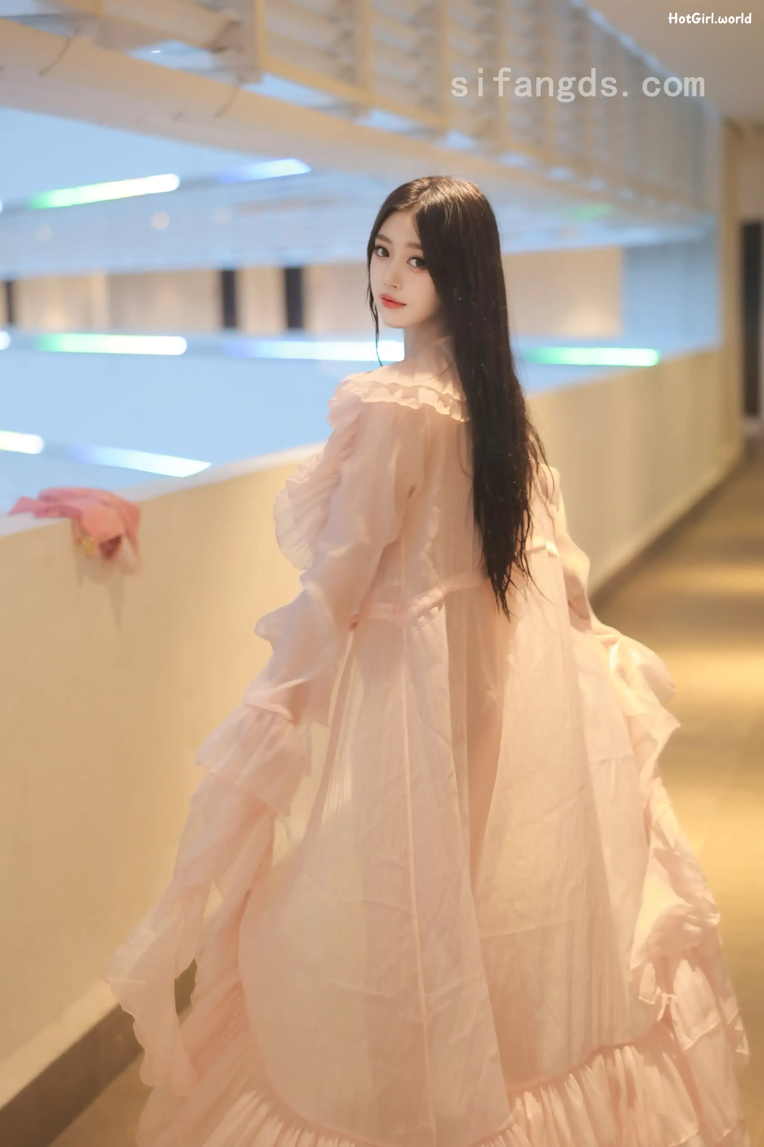 XR Uncensored-蛋蛋宝-R18-秀人网模特-粉色泳装的诱惑 第55张图