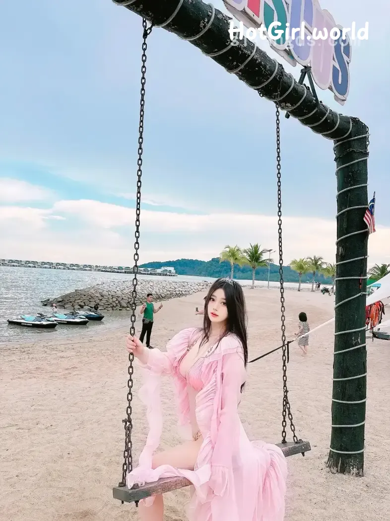 XR Uncensored-蛋蛋宝-R18-秀人网模特-粉色泳装的诱惑 第65张图