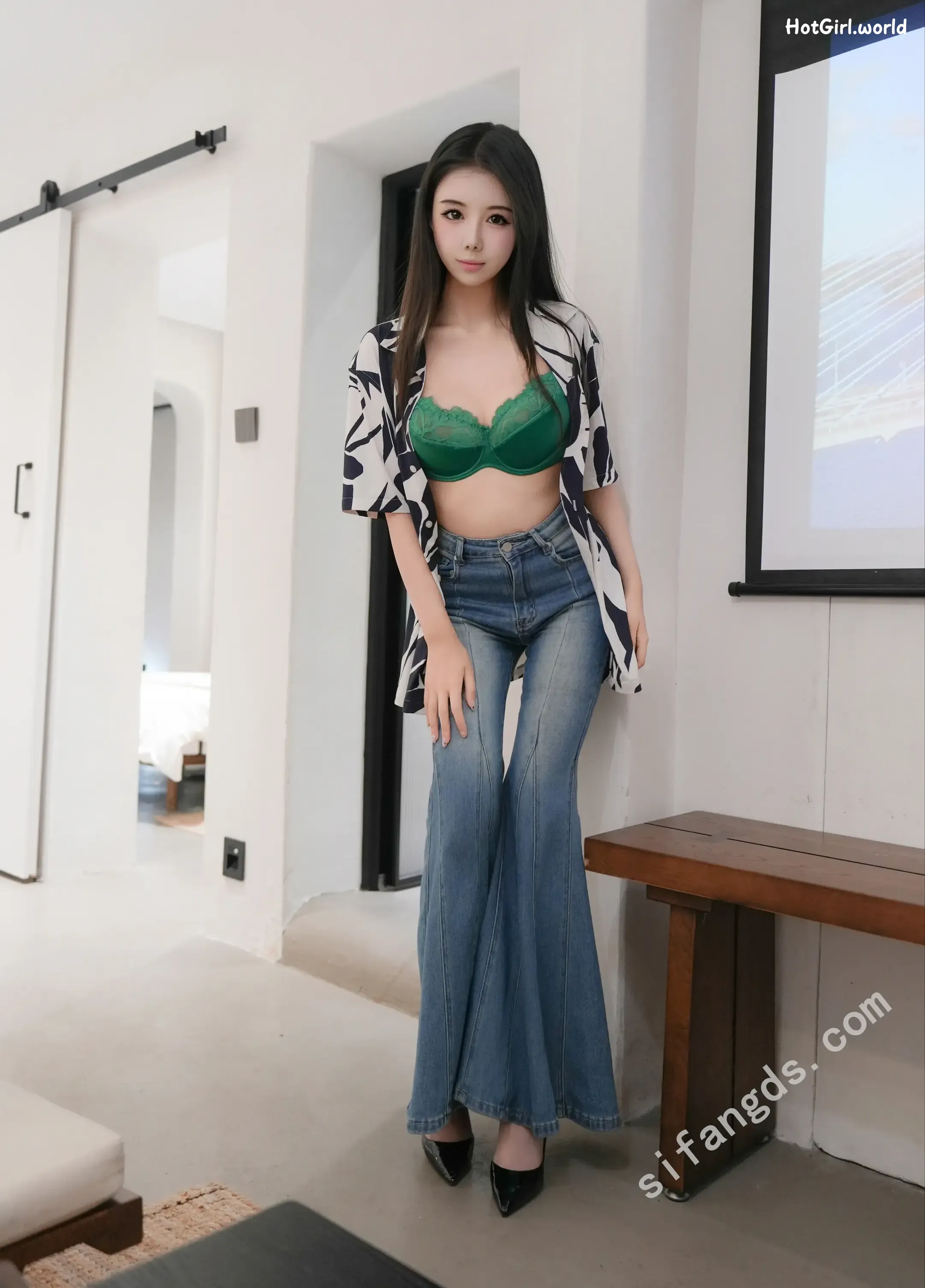 XR Uncensored-袁圆-R18-秀人网模特-牛仔裤里的灰丝 第7张图