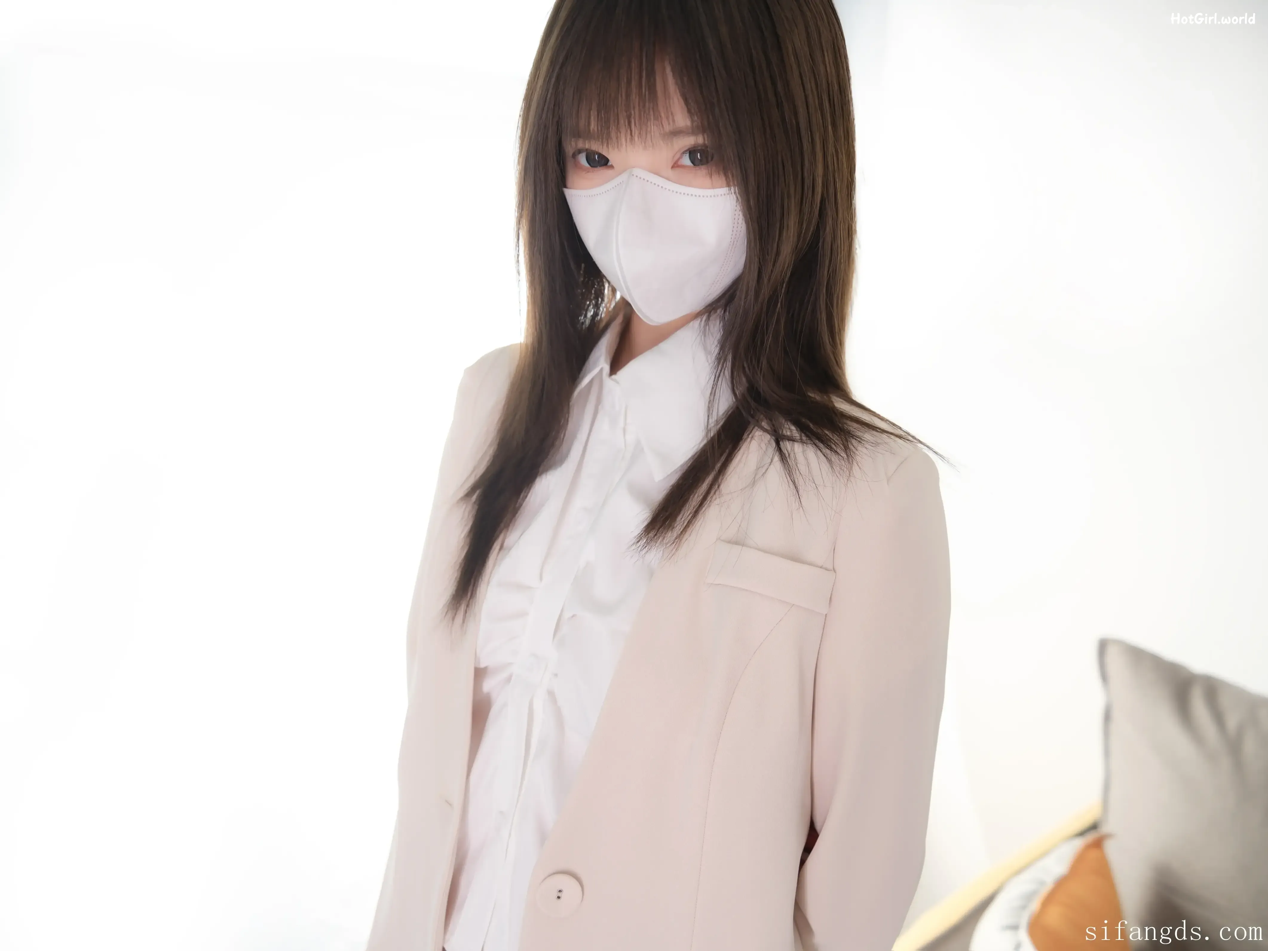 紧急企划-见希w-R18-内部私定-OL&瑜伽裤-4K视频 第13张图