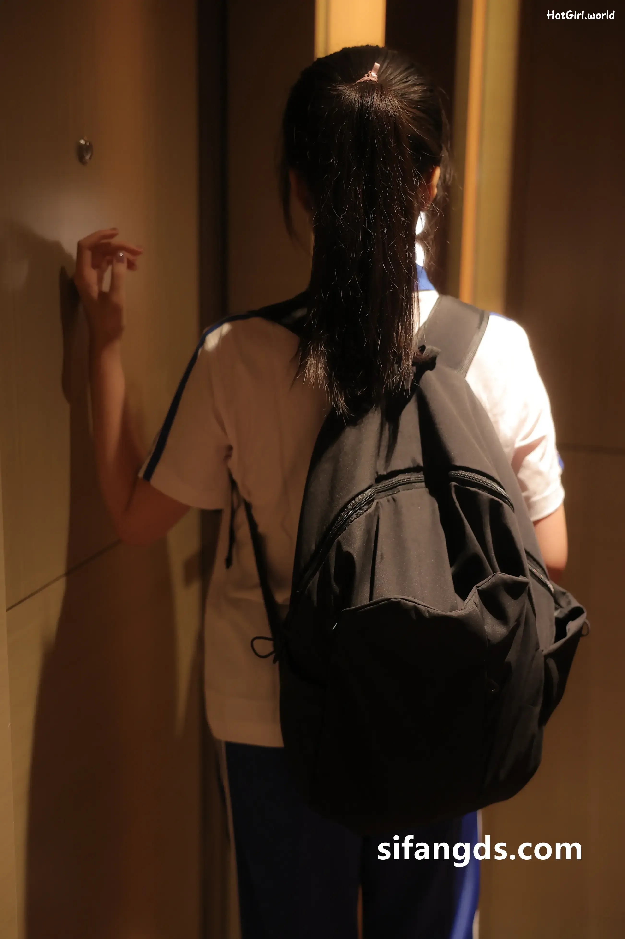 XR Uncensored-蛋蛋宝-&-袁圆-R18-秀人网模特-双人JK学生装 第35张图