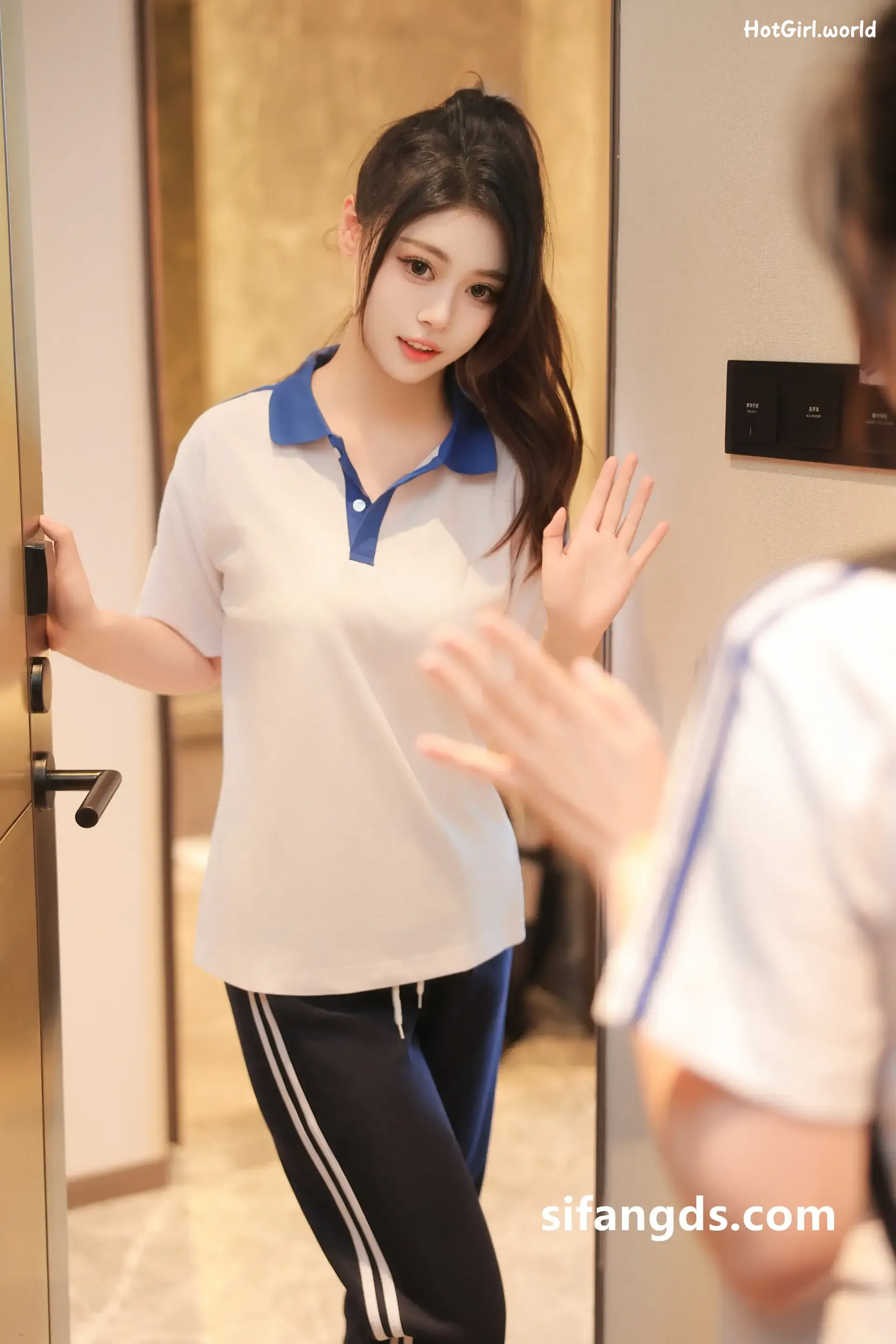 XR Uncensored-蛋蛋宝-&-袁圆-R18-秀人网模特-双人JK学生装 第46张图