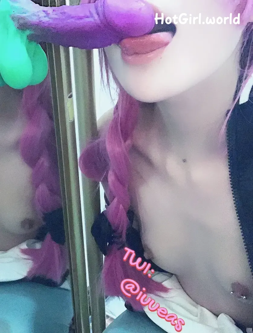Coser-不得惹-iuueas-反差少女露出-小小年纪就这么放荡 第68张图