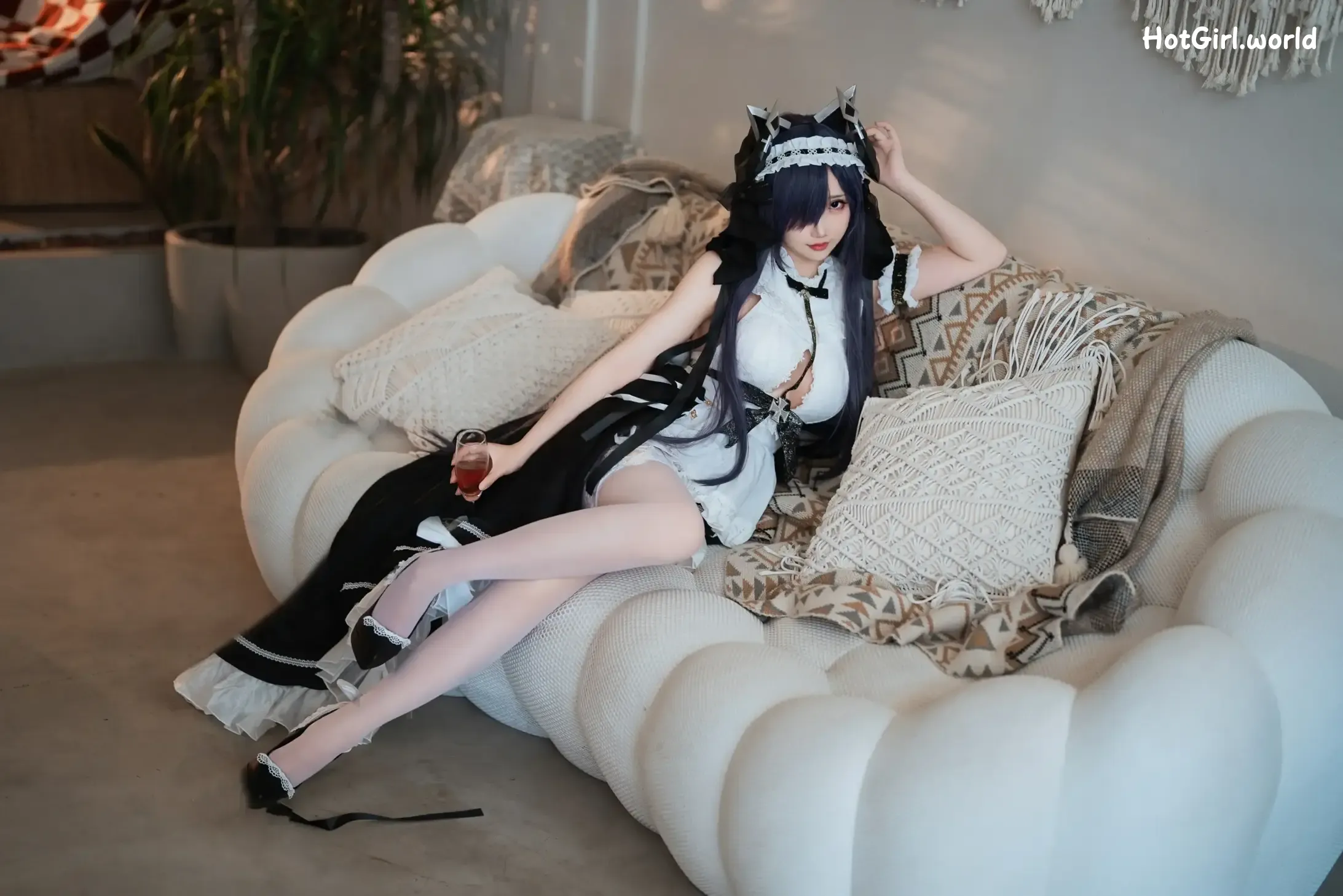 Coser-面饼仙儿-碧蓝航线-奥古斯特-女仆 第10张图