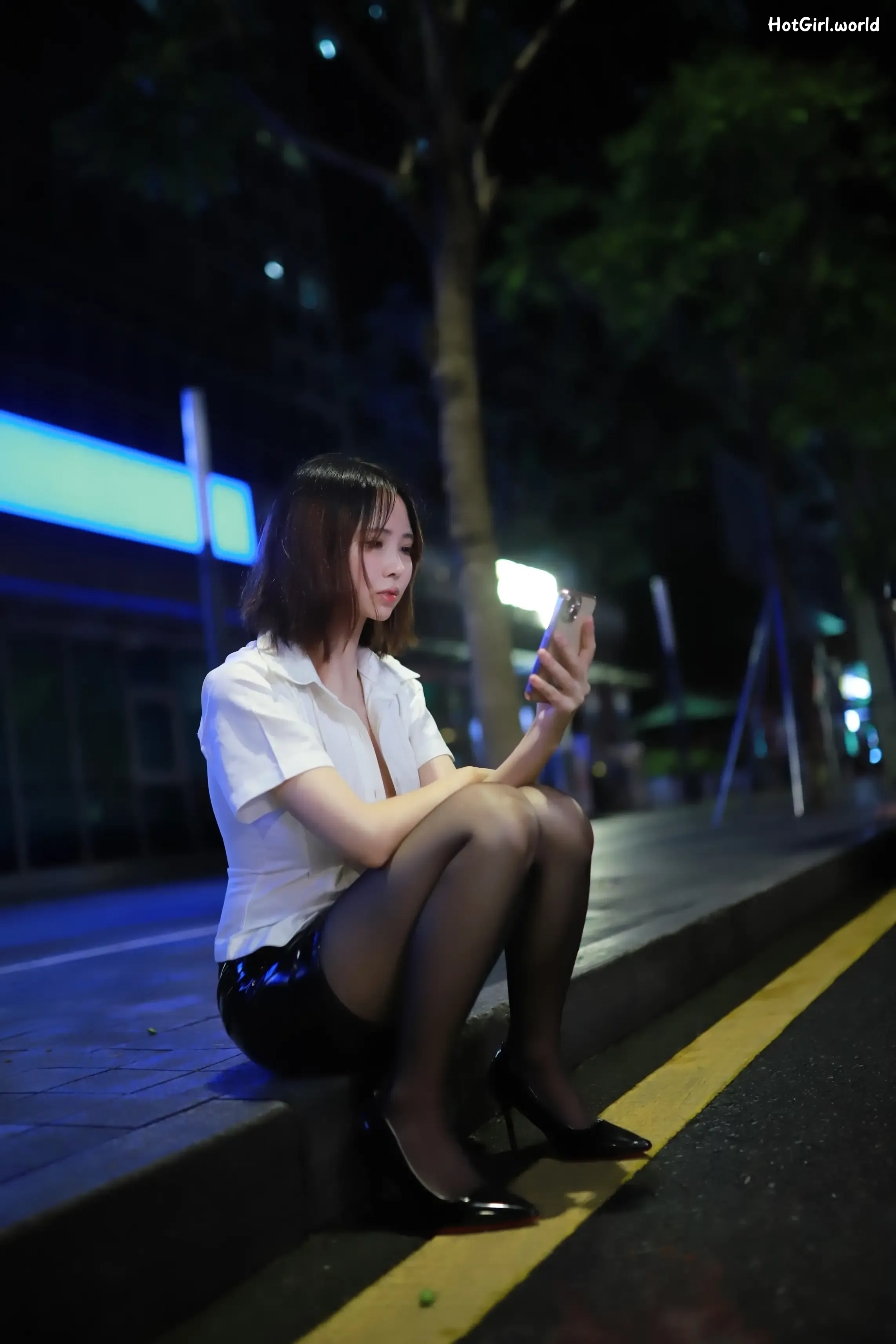 Coser-上杉绘梨落-被人跟踪 第25张图