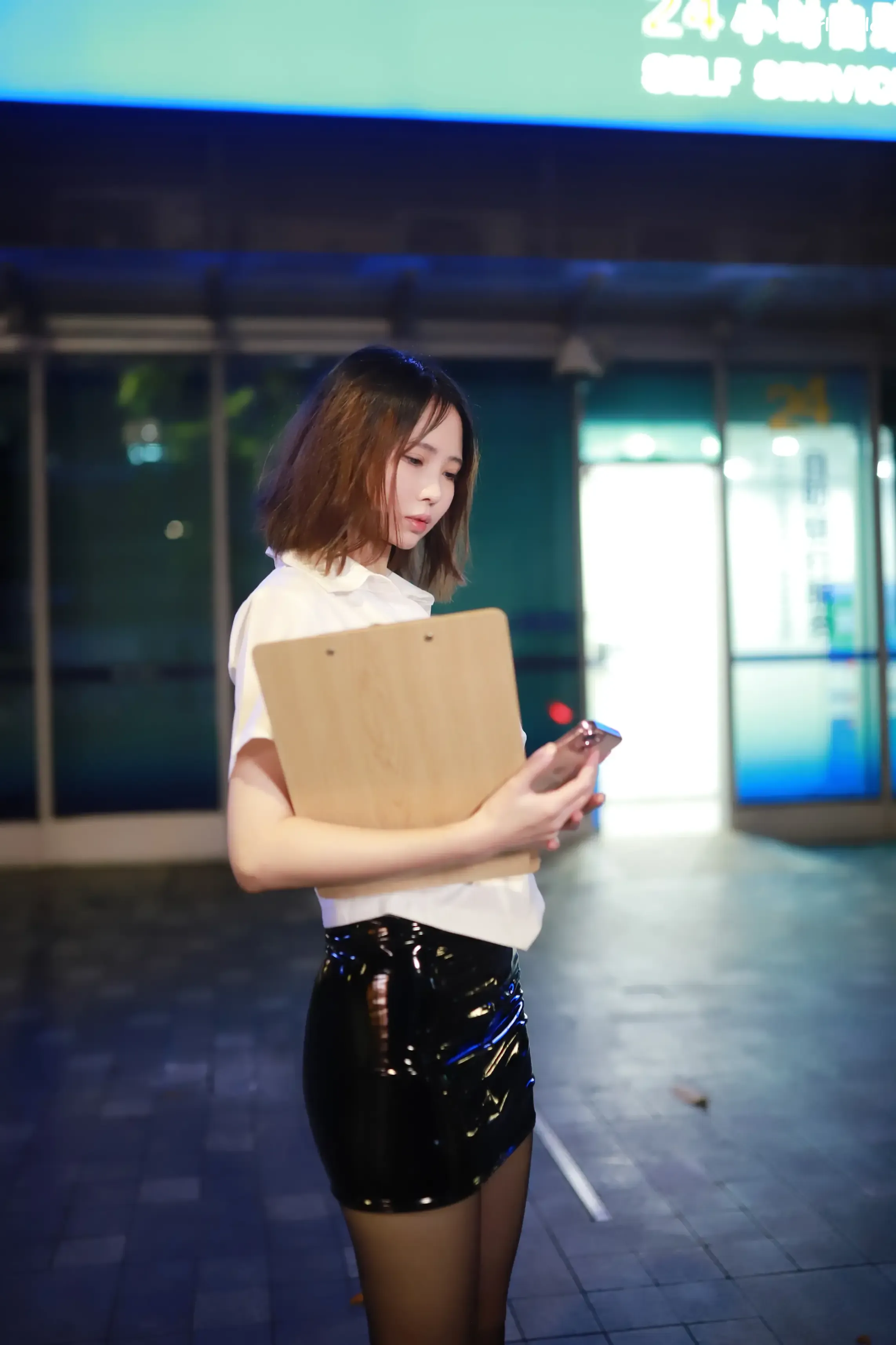 Coser-上杉绘梨落-被人跟踪 第32张图