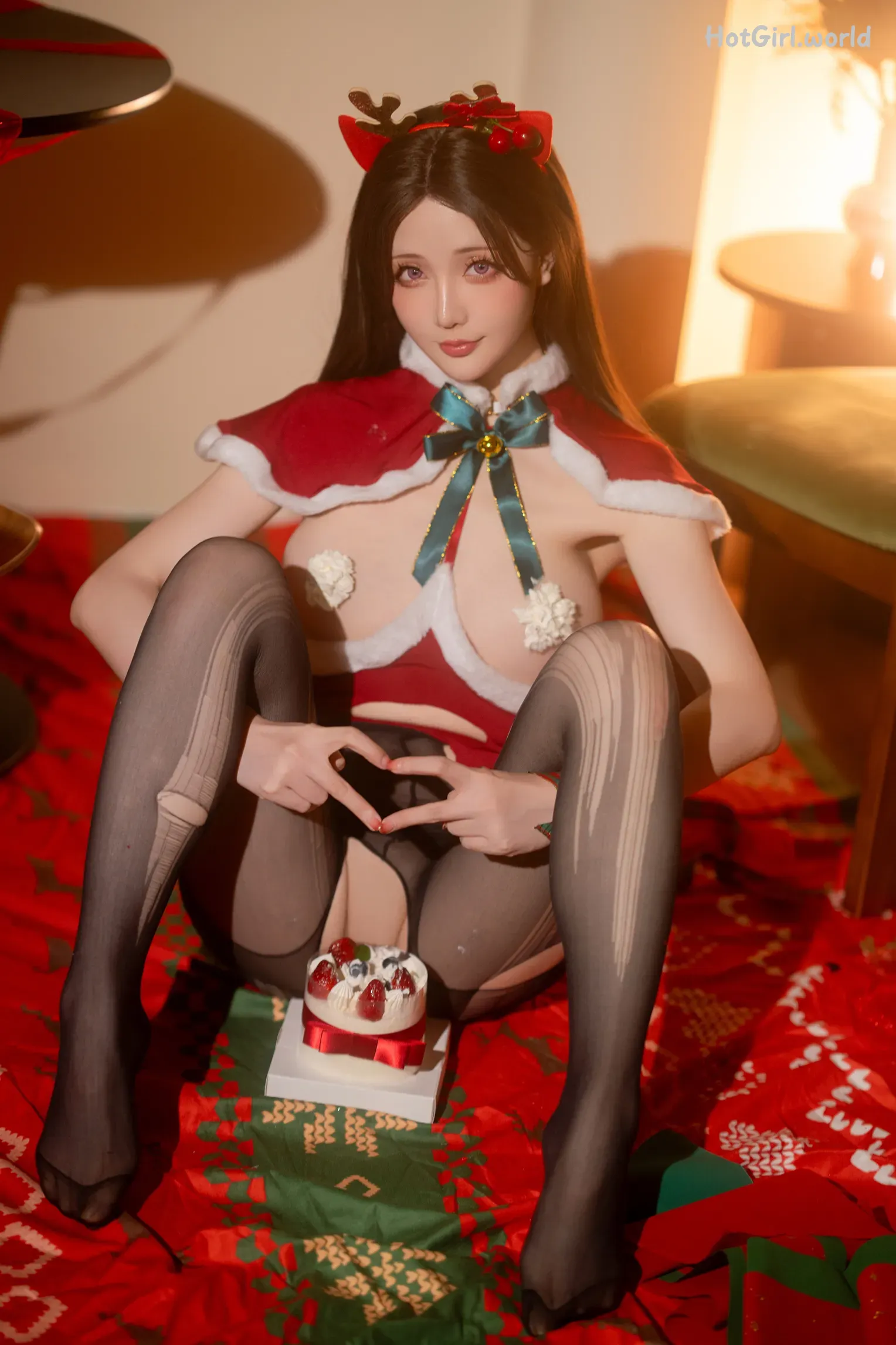 Coser-星之迟迟Hoshilily-2024圣诞-奇妙夜 第1张图
