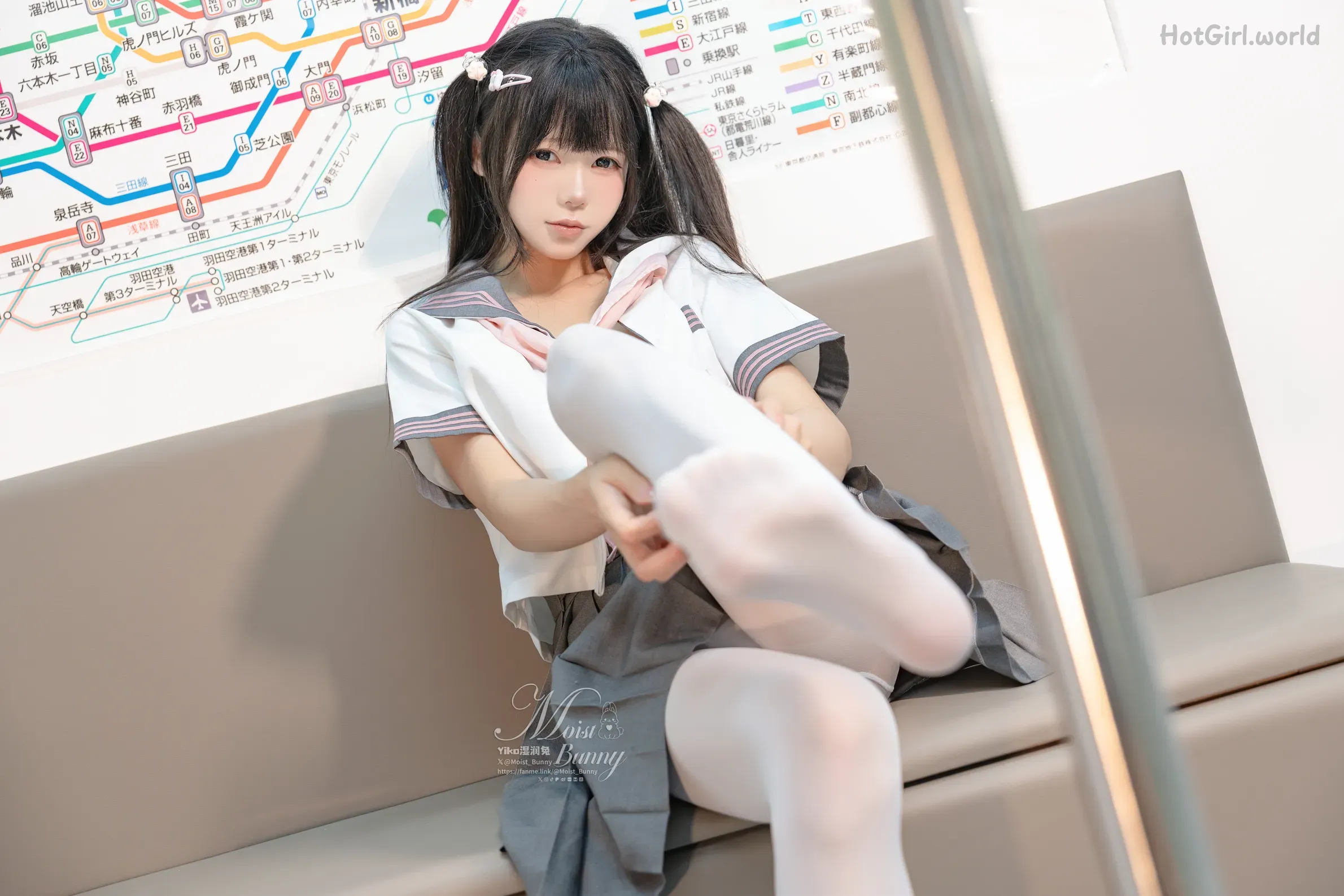 Coser-黏黏团子兔-12月作品-地铁萌妹-恋爱循环 第92张图