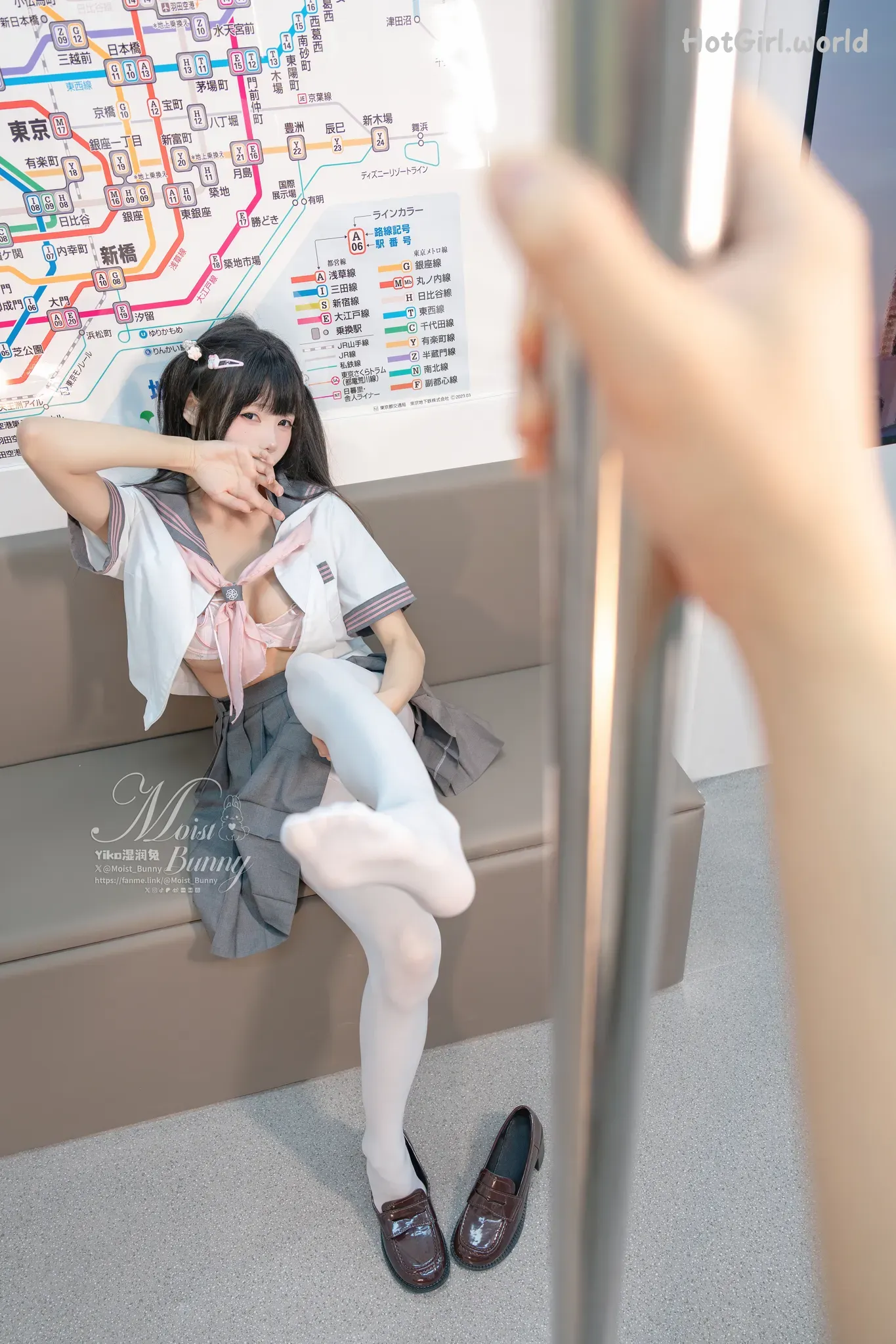 Coser-黏黏团子兔-12月作品-地铁萌妹-恋爱循环 第93张图