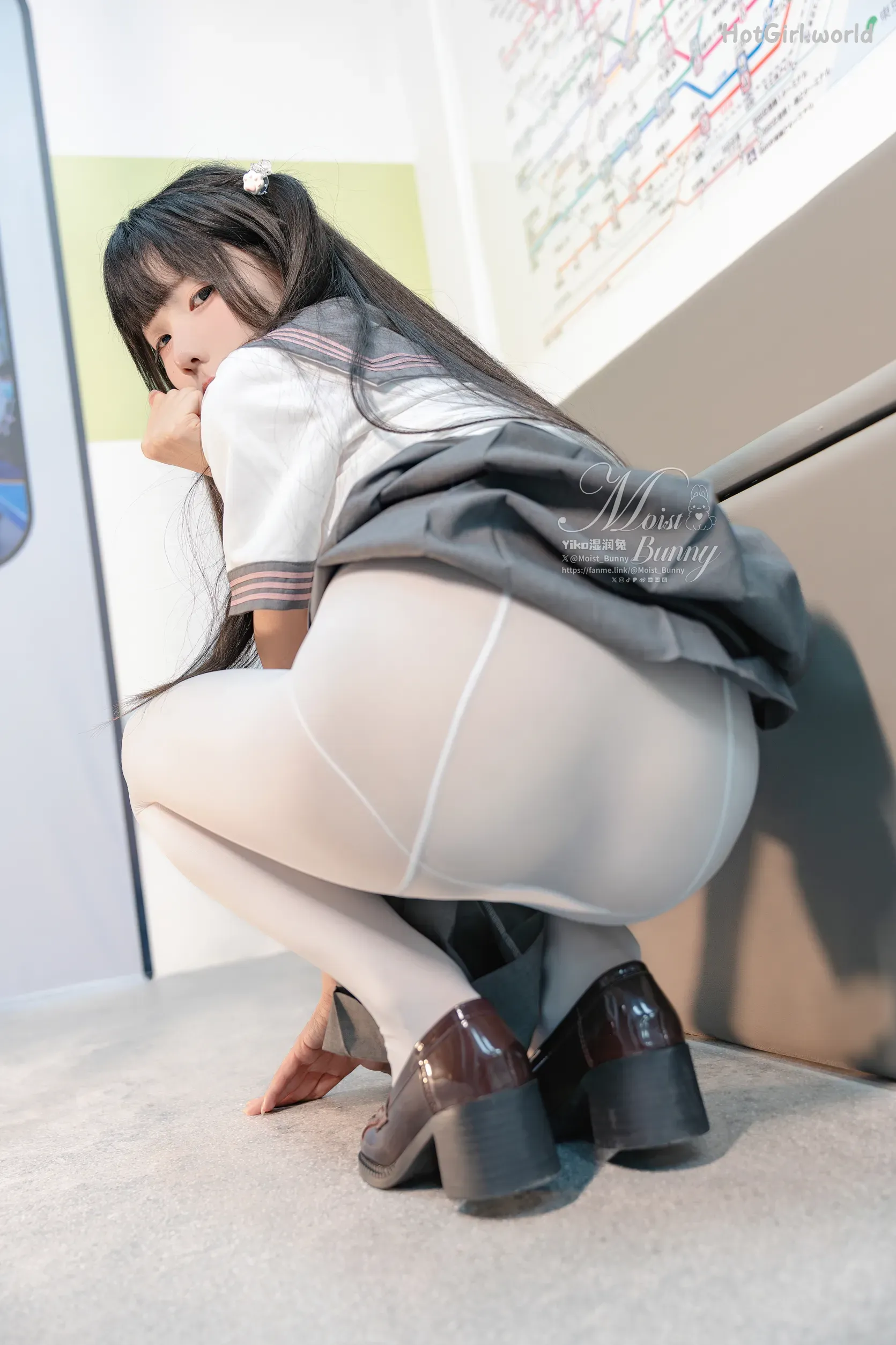 Coser-黏黏团子兔-12月作品-地铁萌妹-恋爱循环 第95张图