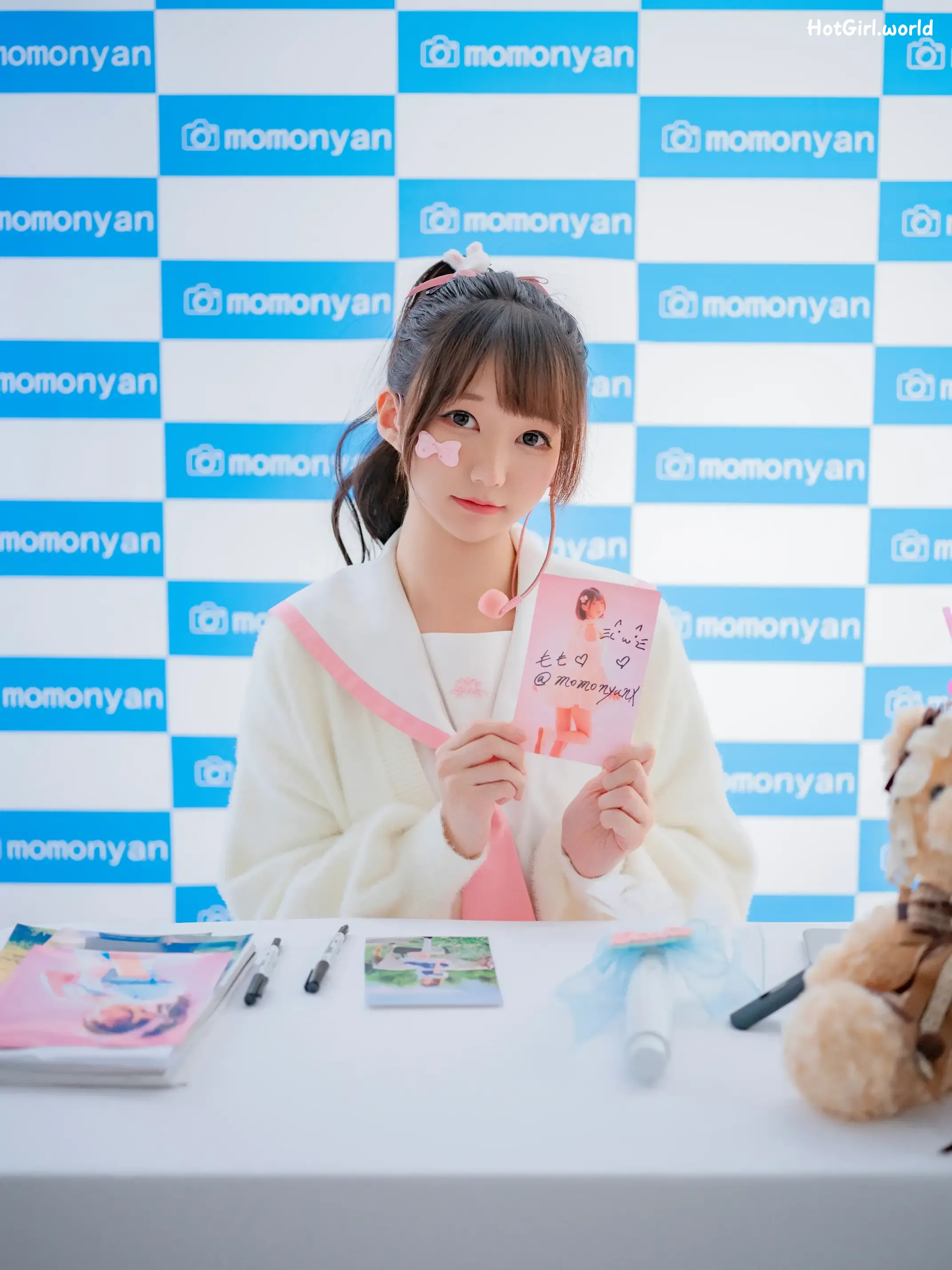 Coser-NAGISA魔物喵-ビキニアイドルのサイン会 第6张图