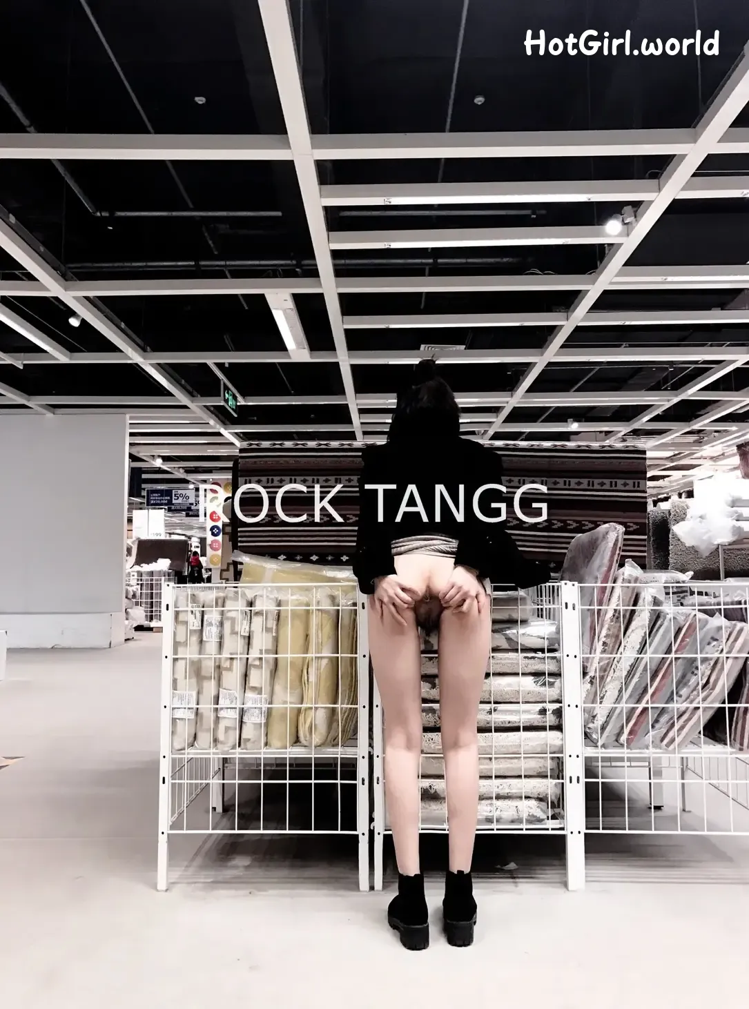 RockTangg-X白虎福利姬-夜行露出-车厢调教 第13张图