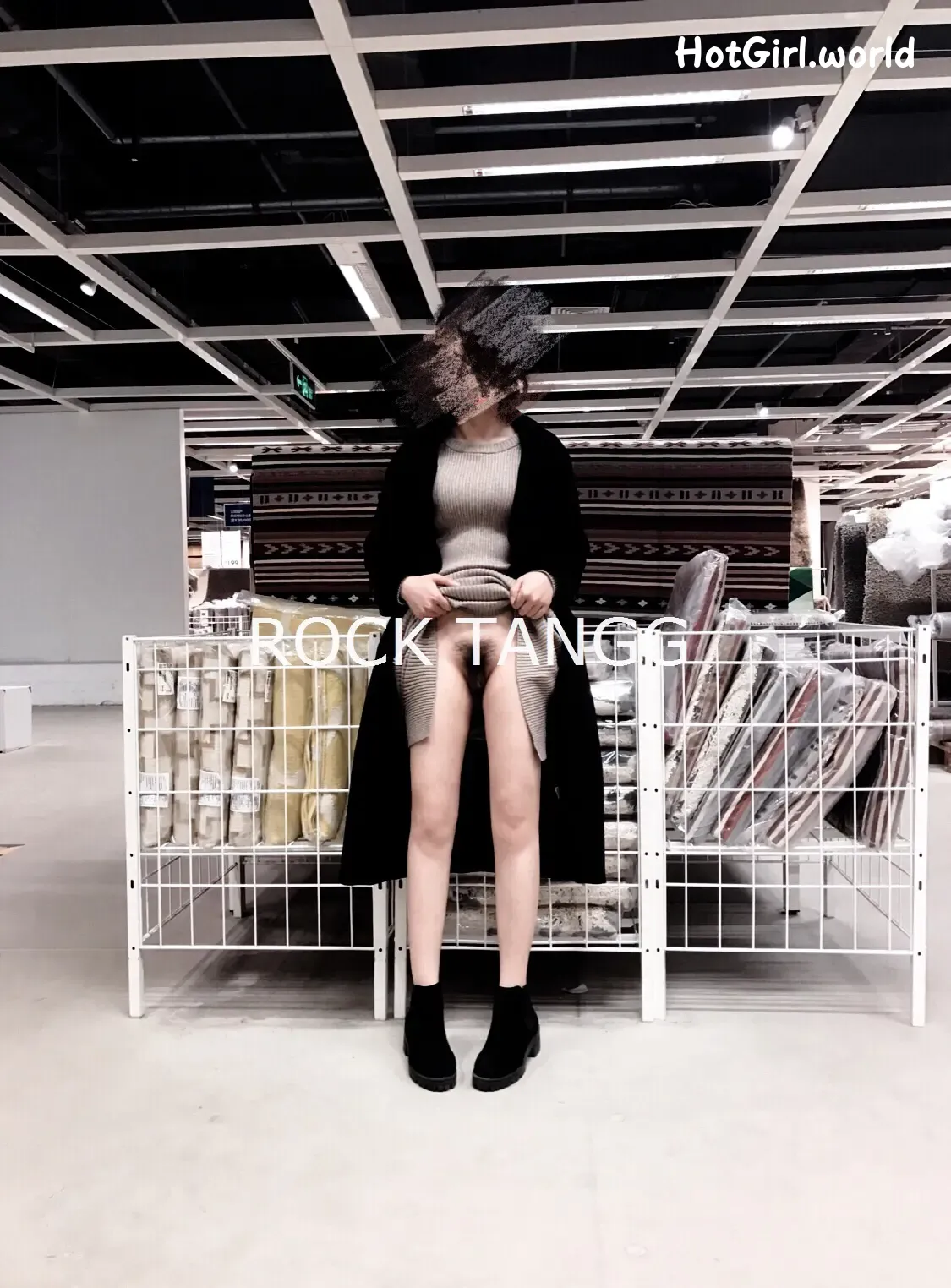 RockTangg-X白虎福利姬-夜行露出-车厢调教 第24张图