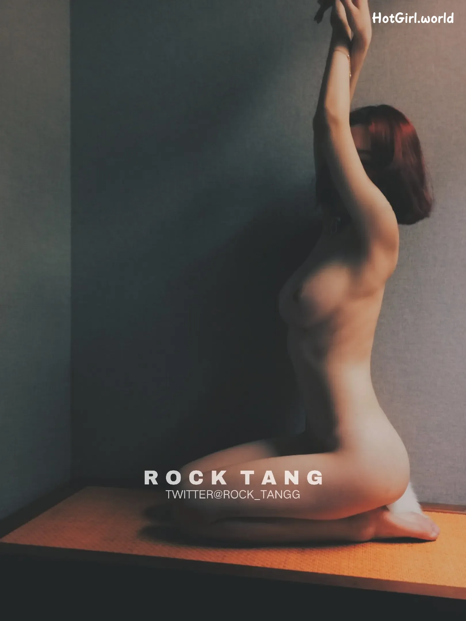 RockTangg-X白虎福利姬-夜行露出-车厢调教 第52张图