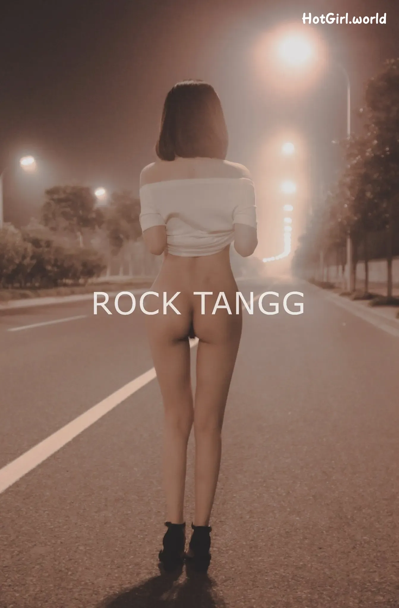 RockTangg-X白虎福利姬-夜行露出-车厢调教 第69张图