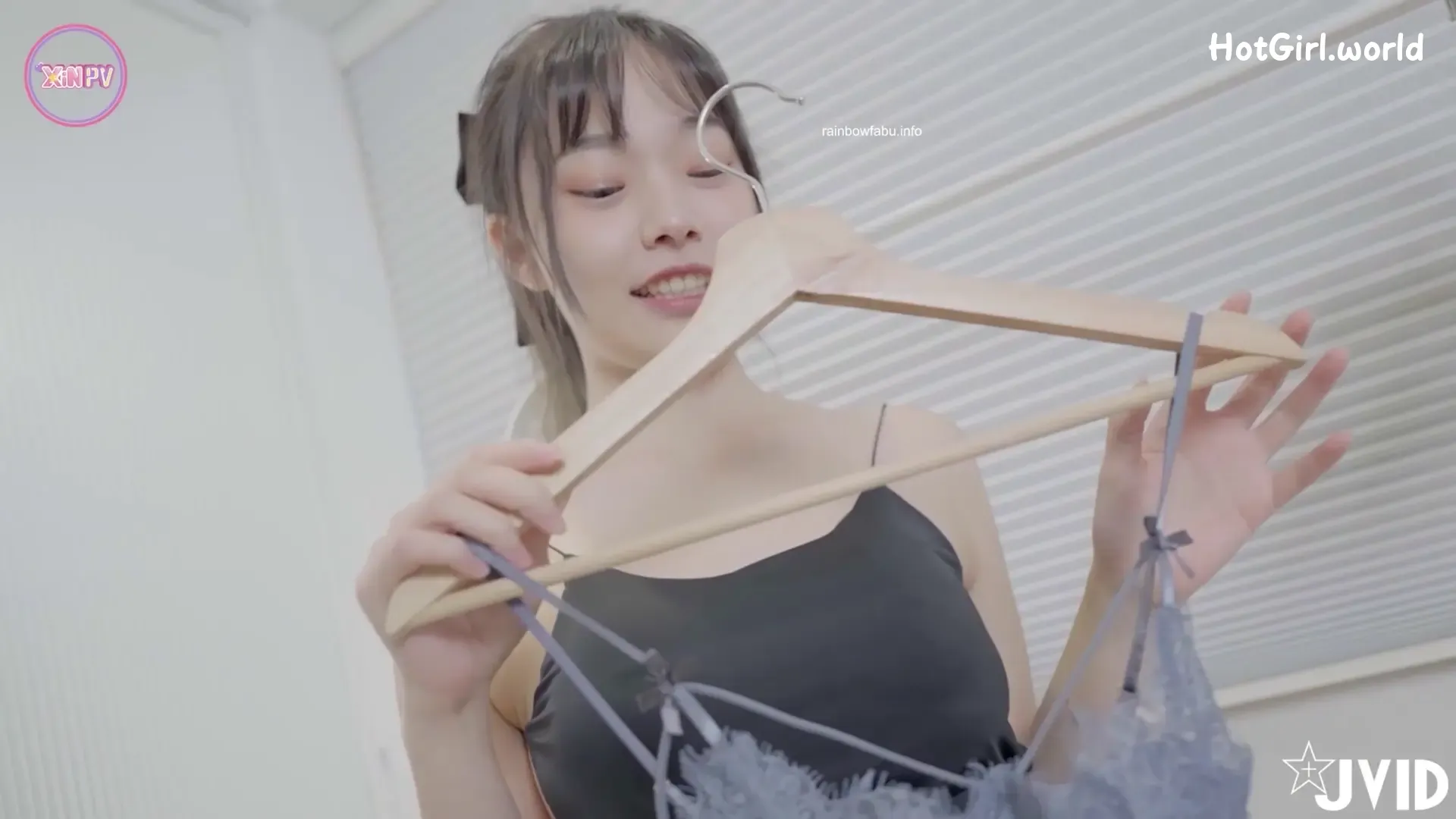 JVID-姍姍-&-丁丁-&-王苡昕-&-小林兒-&-于心-&-晨歆-合宿24小時窺探女神私蜜生活-EP1 第13张图
