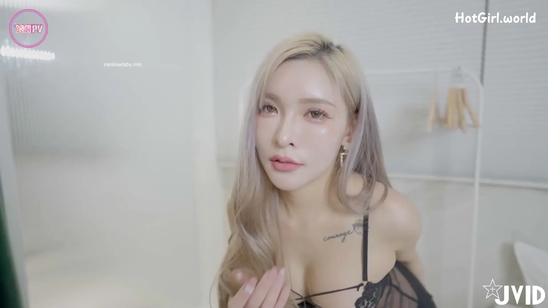 JVID-姍姍-&-丁丁-&-王苡昕-&-小林兒-&-于心-&-晨歆-合宿24小時窺探女神私蜜生活-EP1 第16张图