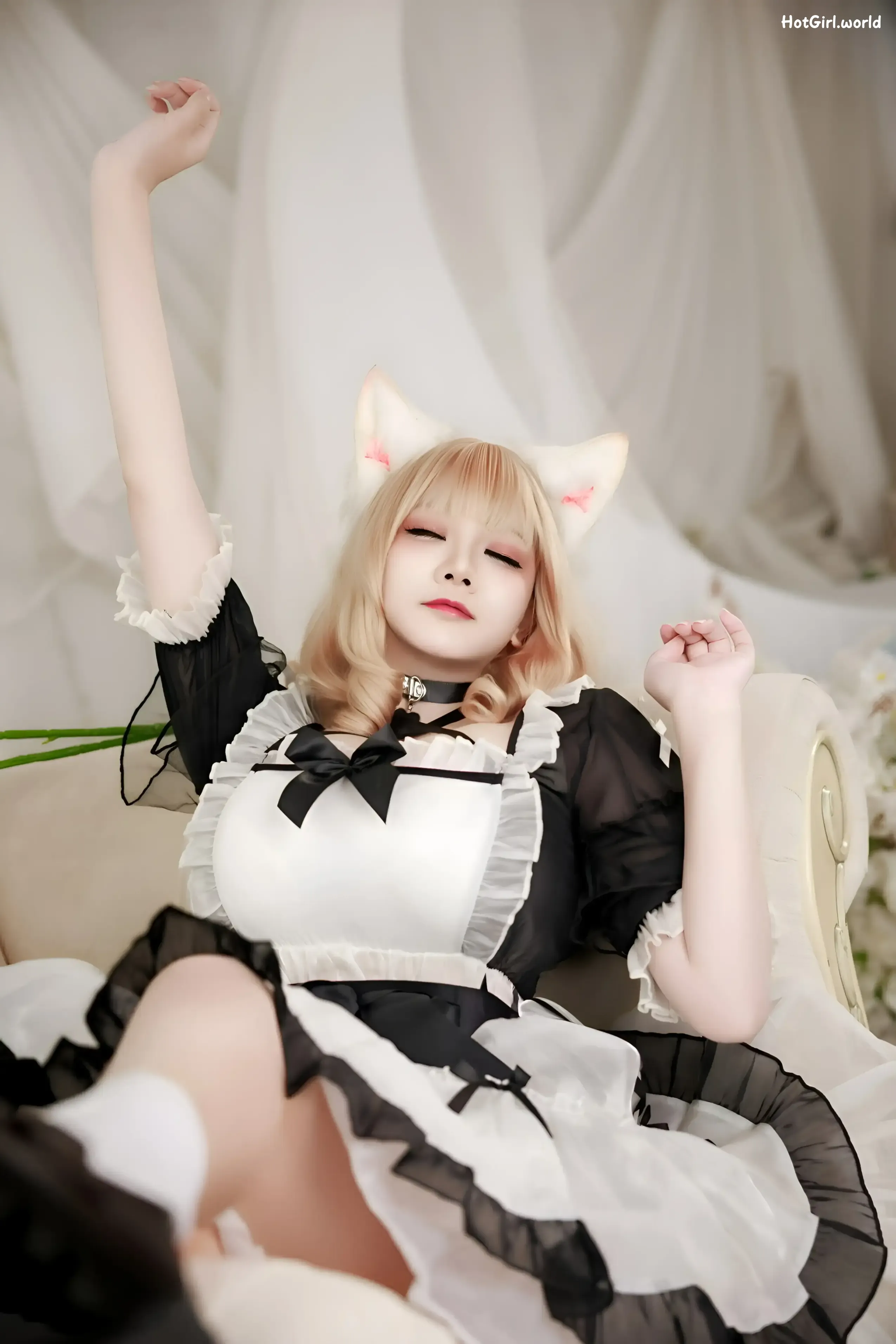 Coser-阿雪雪-午后女仆 第2张图