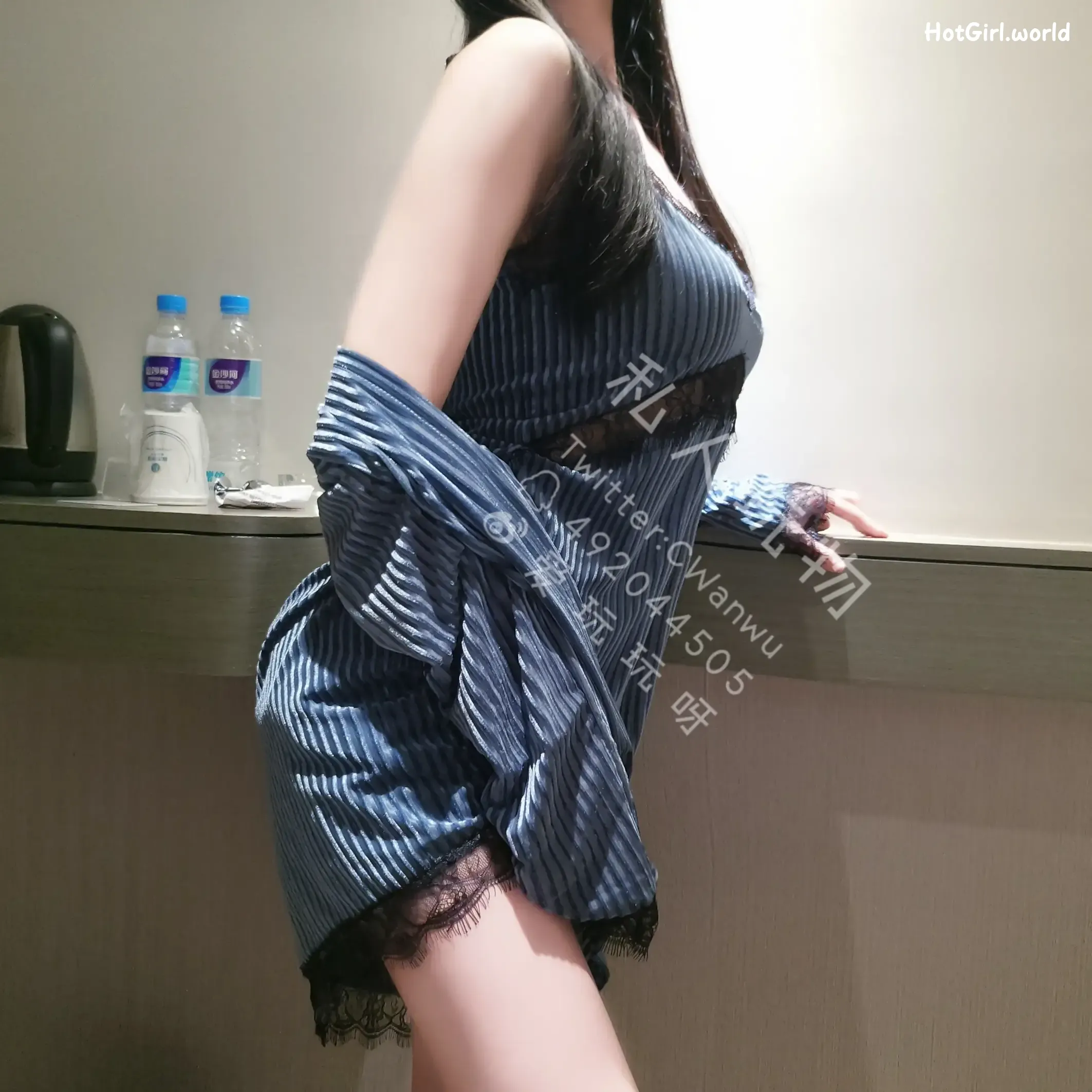 Coser-私人玩物-会员订制-居家思春的爆乳女神（1 video） 第8张图