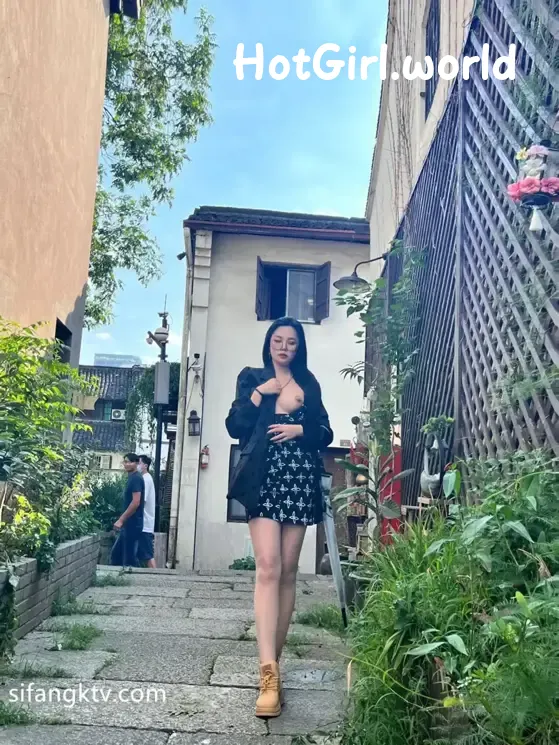 想入菲菲-X古风唯美情色摄影-约拍各色美模（3 videos） 第3张图