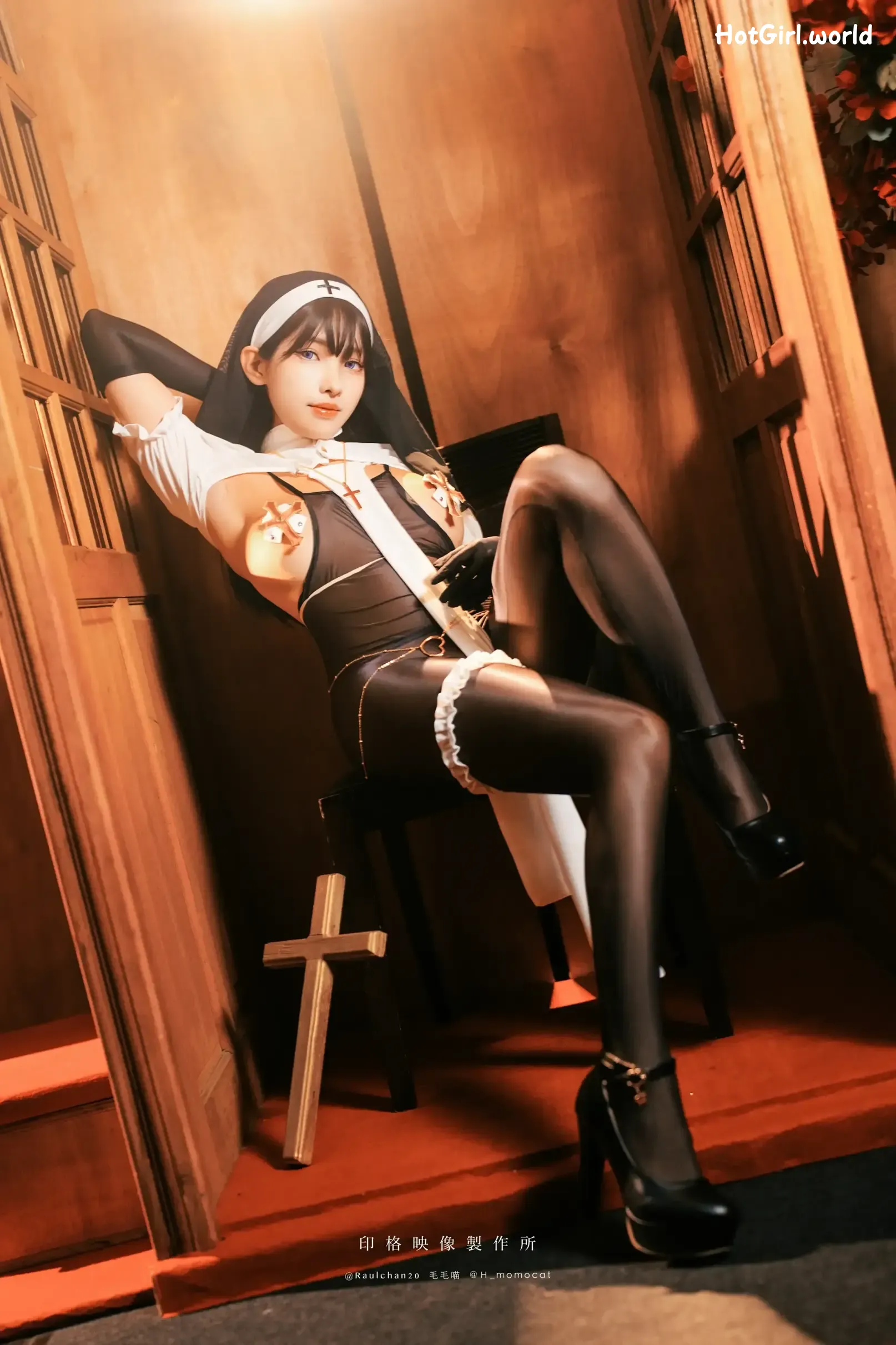 Coser-慕慕-Momo-肉體淨化世間罪惡 第11张图