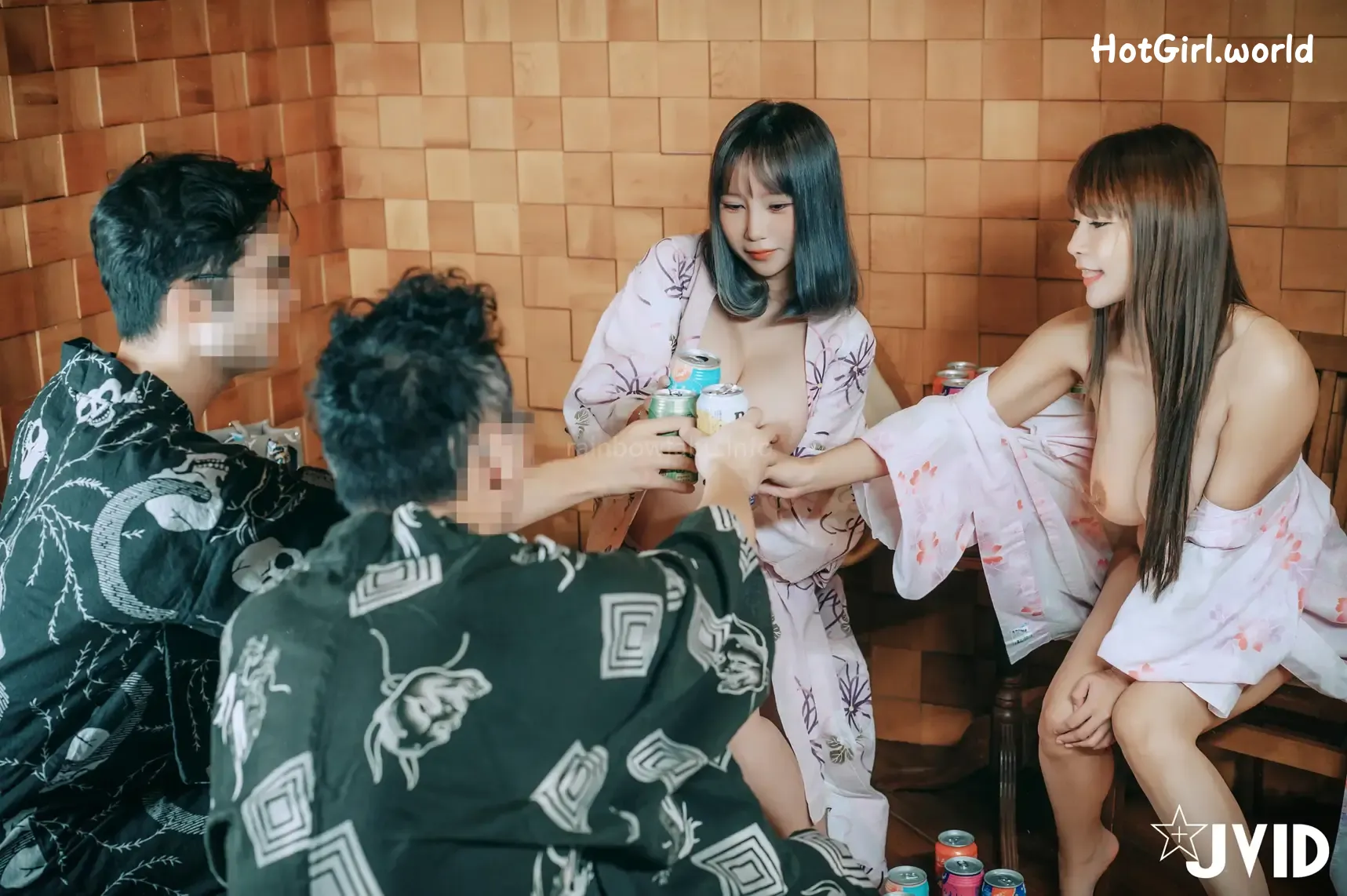 JVID-于心-&-Lele-樂樂-上空無碼-學長幫學妹慶祝畢業邀請兩人泡溫泉-泥醉混亂4P 第1张图