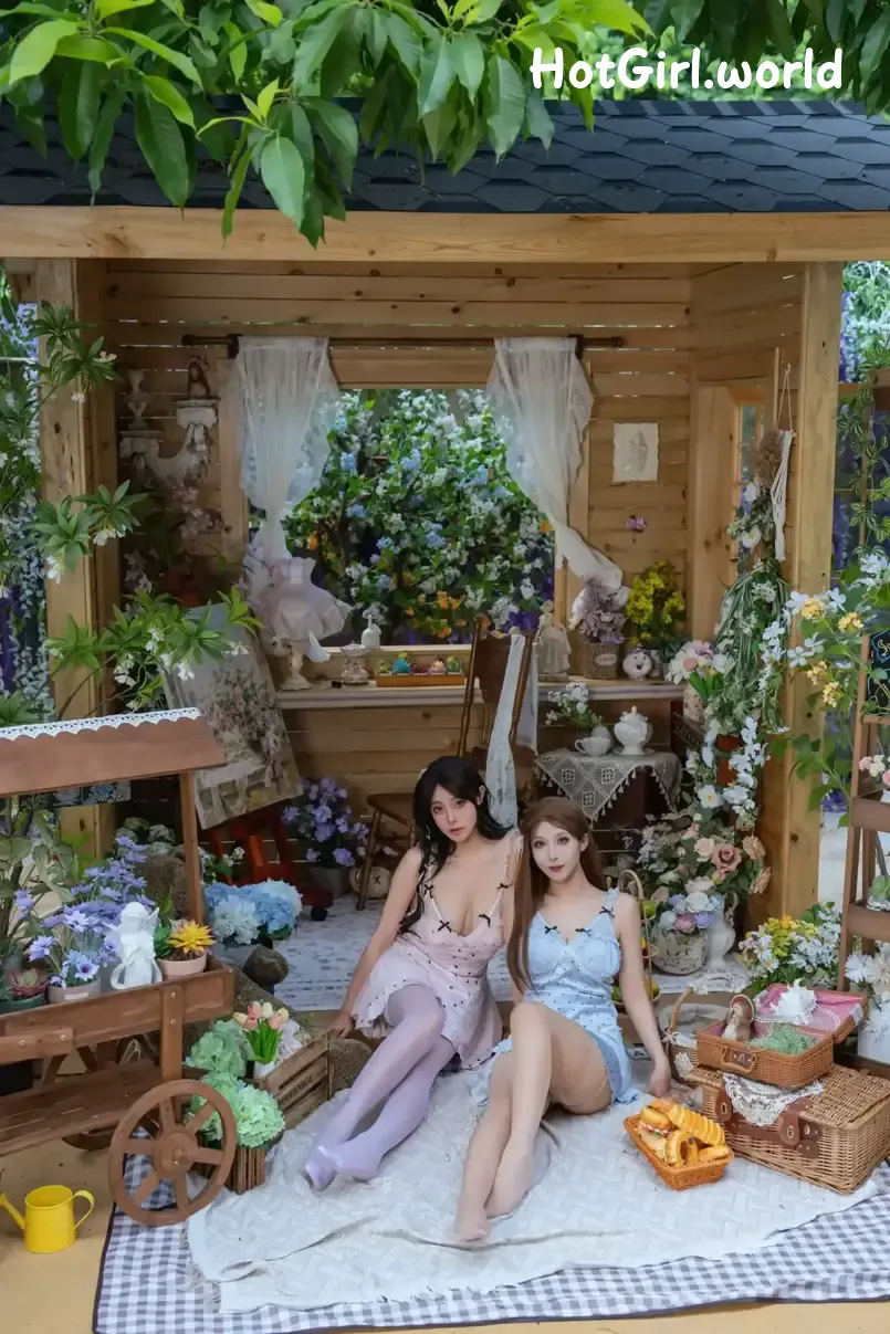 Coser-云溪溪-Yunx1x1-&-奶桃桃-&-奈汐酱nice-花眠 第2张图