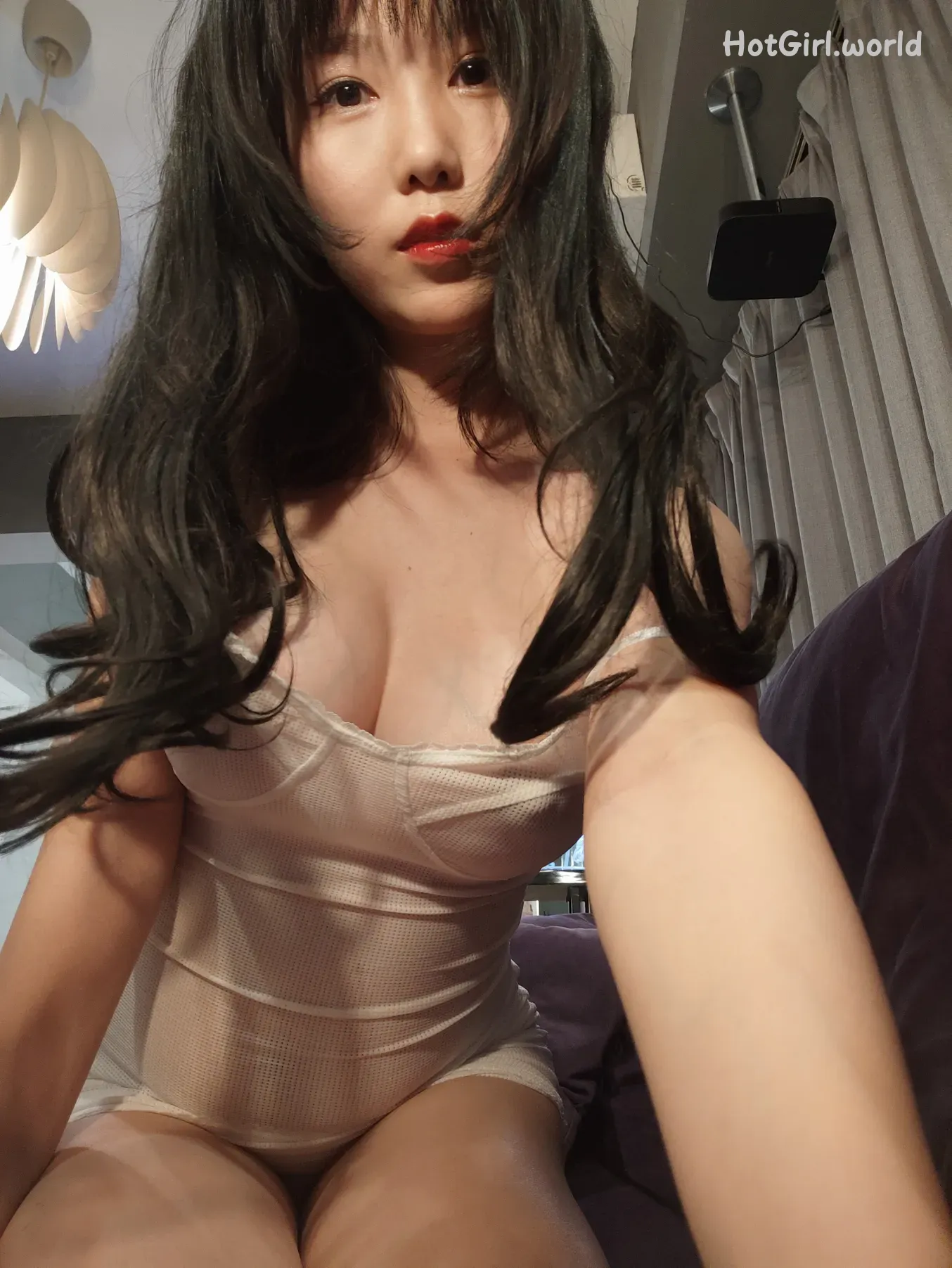 Coser-抖娘-利世-透视吊带自拍 第5张图