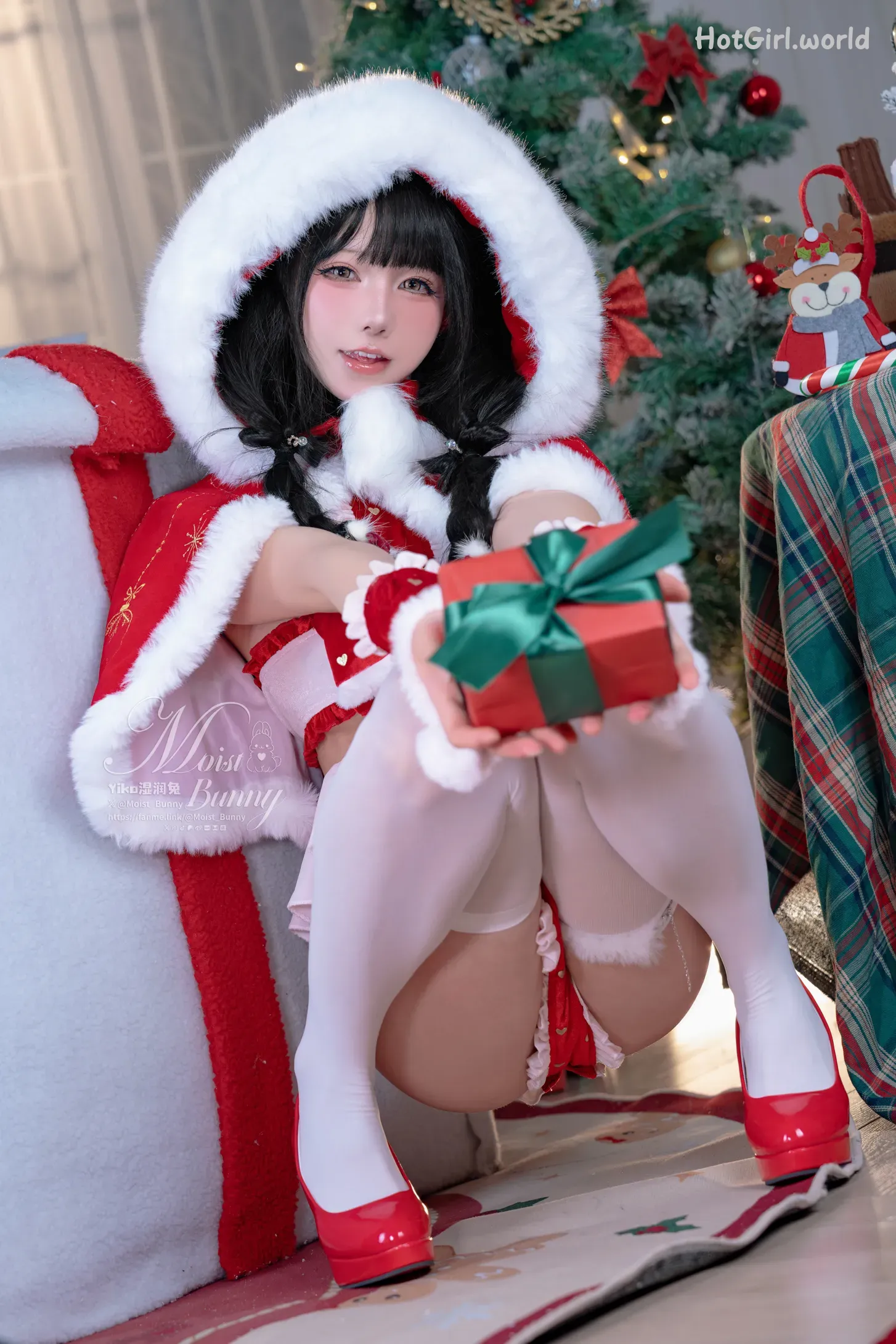 Coser-黏黏团子兔-12月作品-兔兔圣诞礼物 第6张图