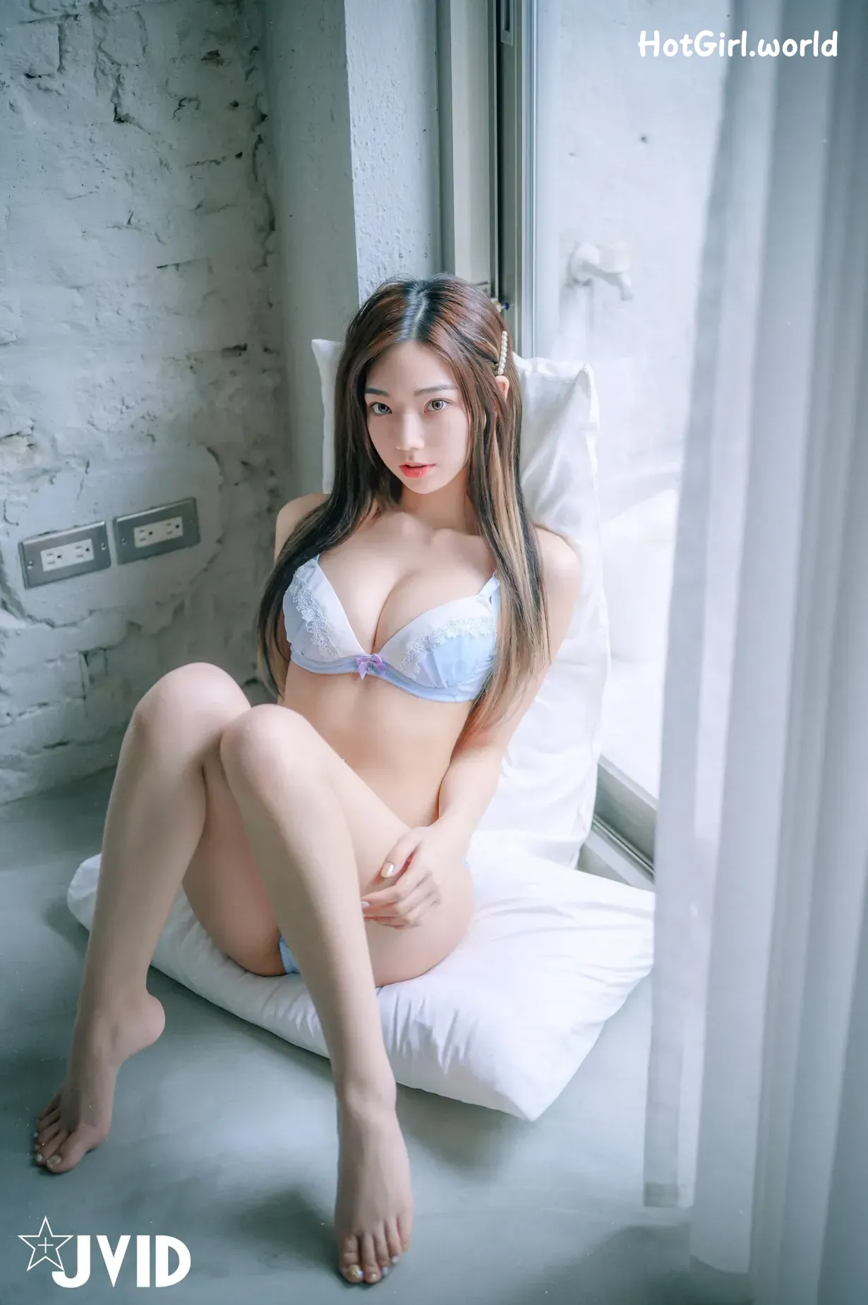JVID-啾啾-清純小女孩啾啾如今秀色可餐，小褲褲下的形狀好誘人 第6张图