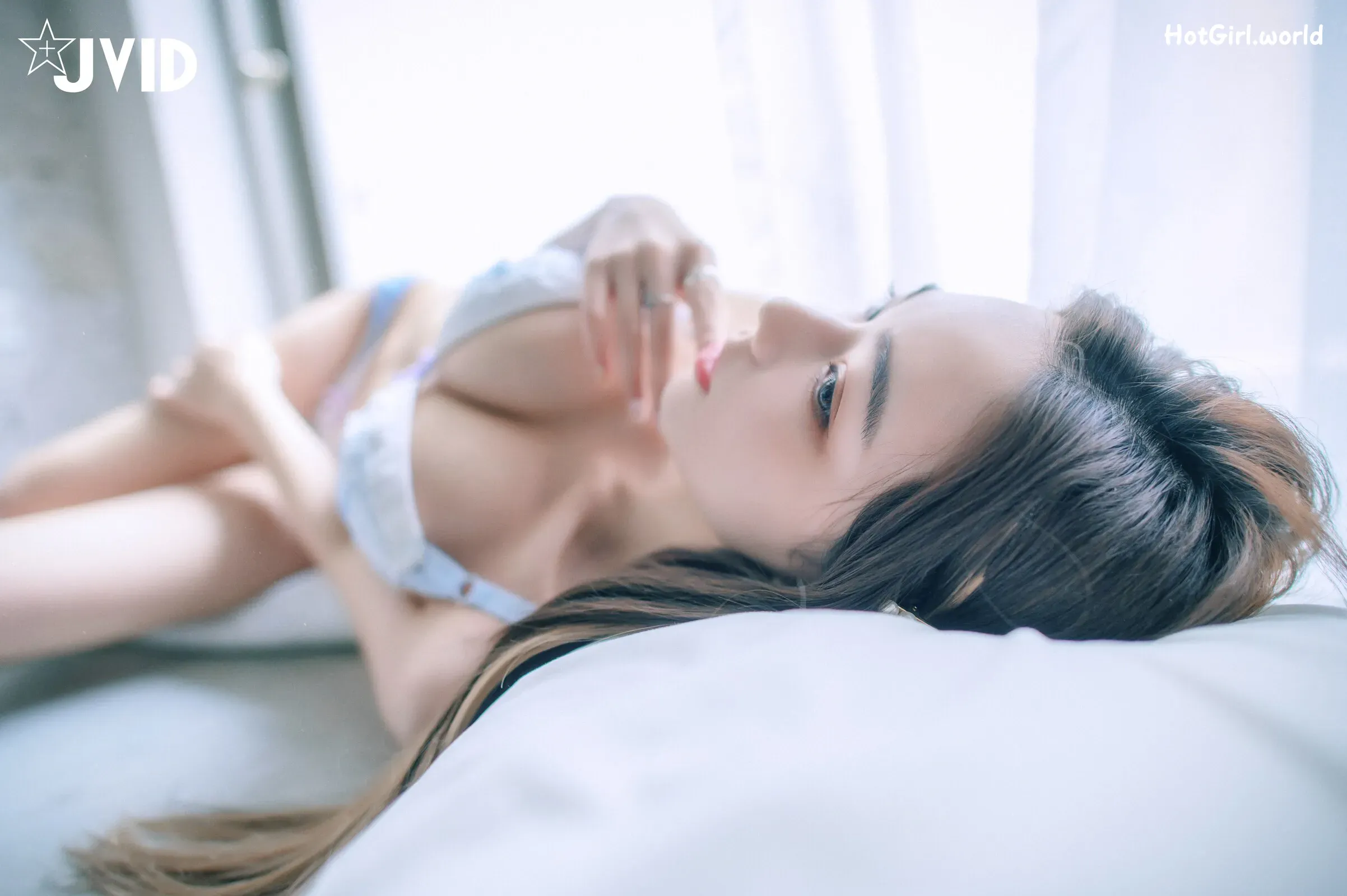 JVID-啾啾-清純小女孩啾啾如今秀色可餐，小褲褲下的形狀好誘人 第7张图