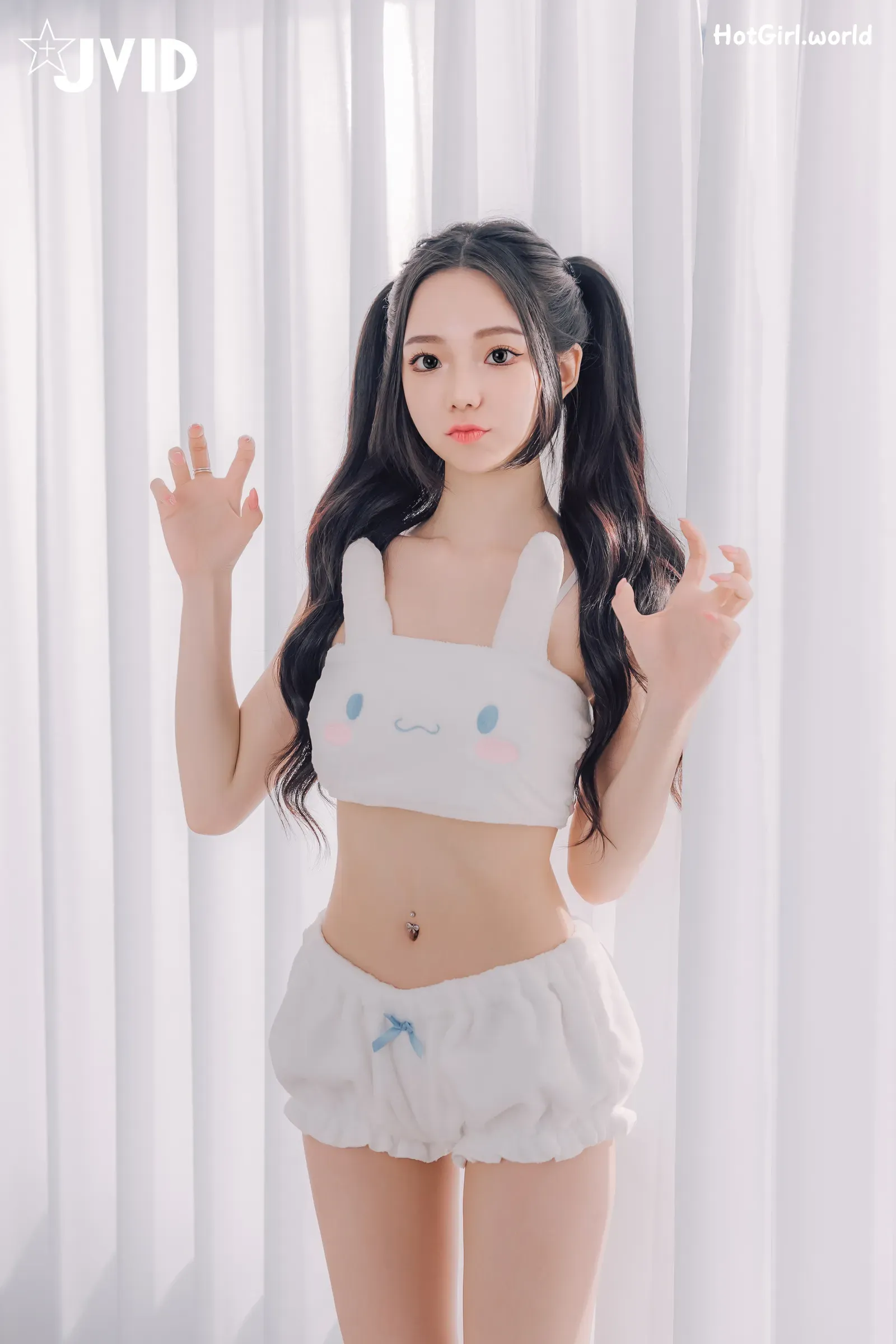 JVID-胎尼-&-啾啾-啾啾親自開箱豪華AI情慾娃娃Tiny真人比例完美粉嫩E奶激情互動舌吻揉奶樣樣來 第89张图