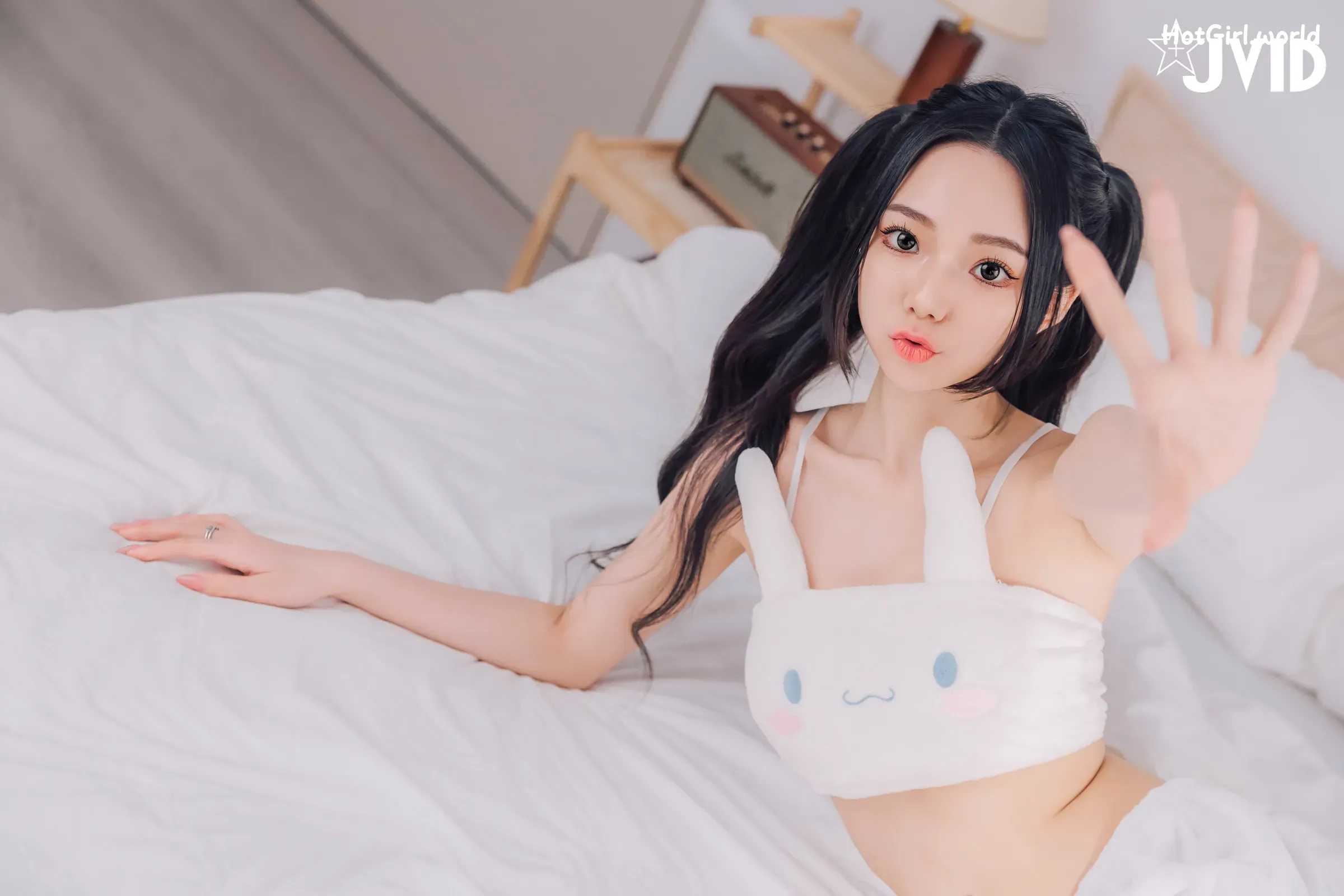 JVID-胎尼-&-啾啾-啾啾親自開箱豪華AI情慾娃娃Tiny真人比例完美粉嫩E奶激情互動舌吻揉奶樣樣來 第115张图