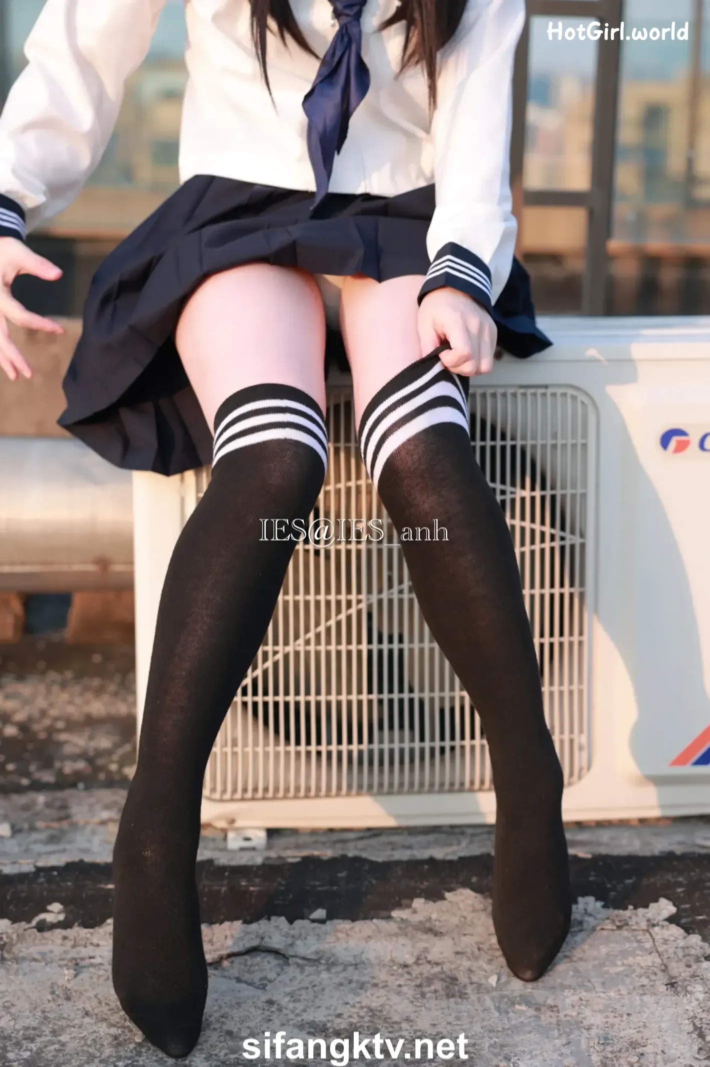 ZERO-&-wxm-&-IES-&-艾昔-极品粉木耳福利姬尺度写真四套集合 第28张图