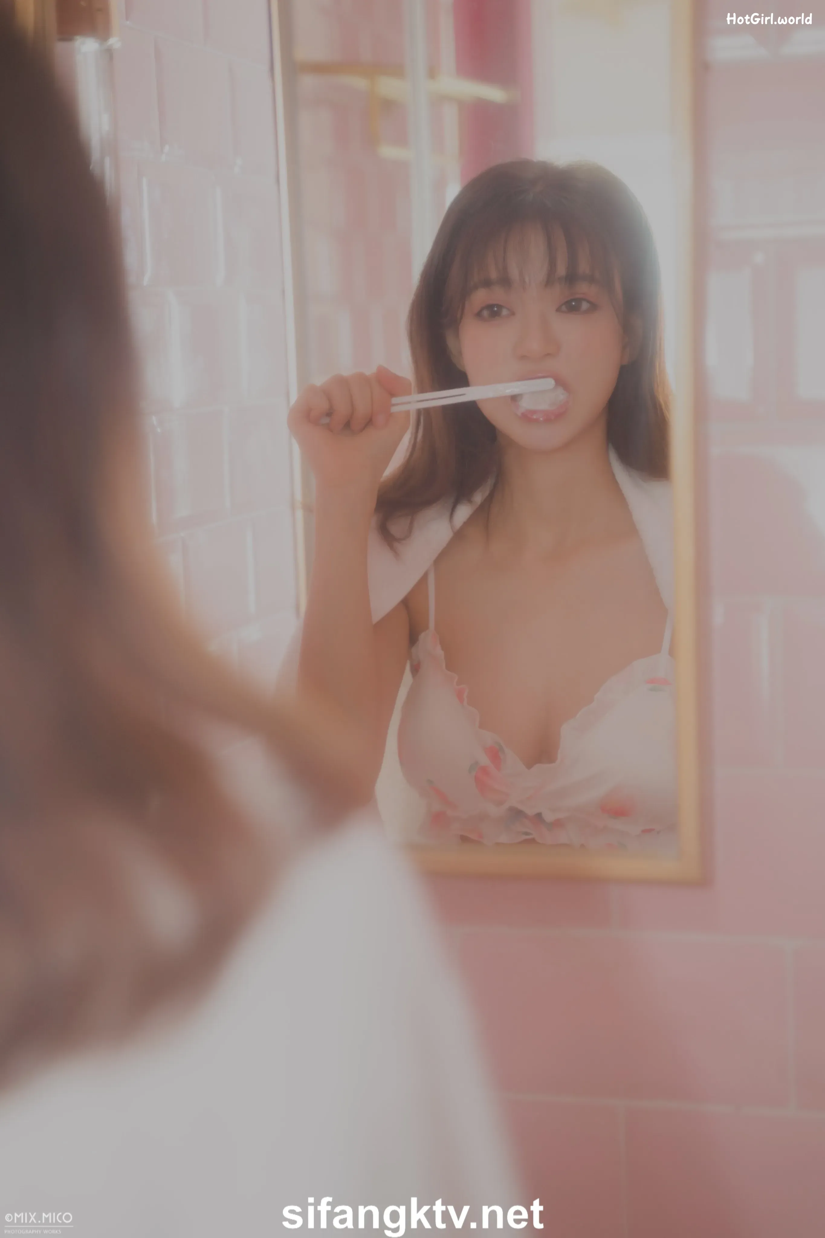 ZERO-&-wxm-&-IES-&-艾昔-极品粉木耳福利姬尺度写真四套集合 第100张图