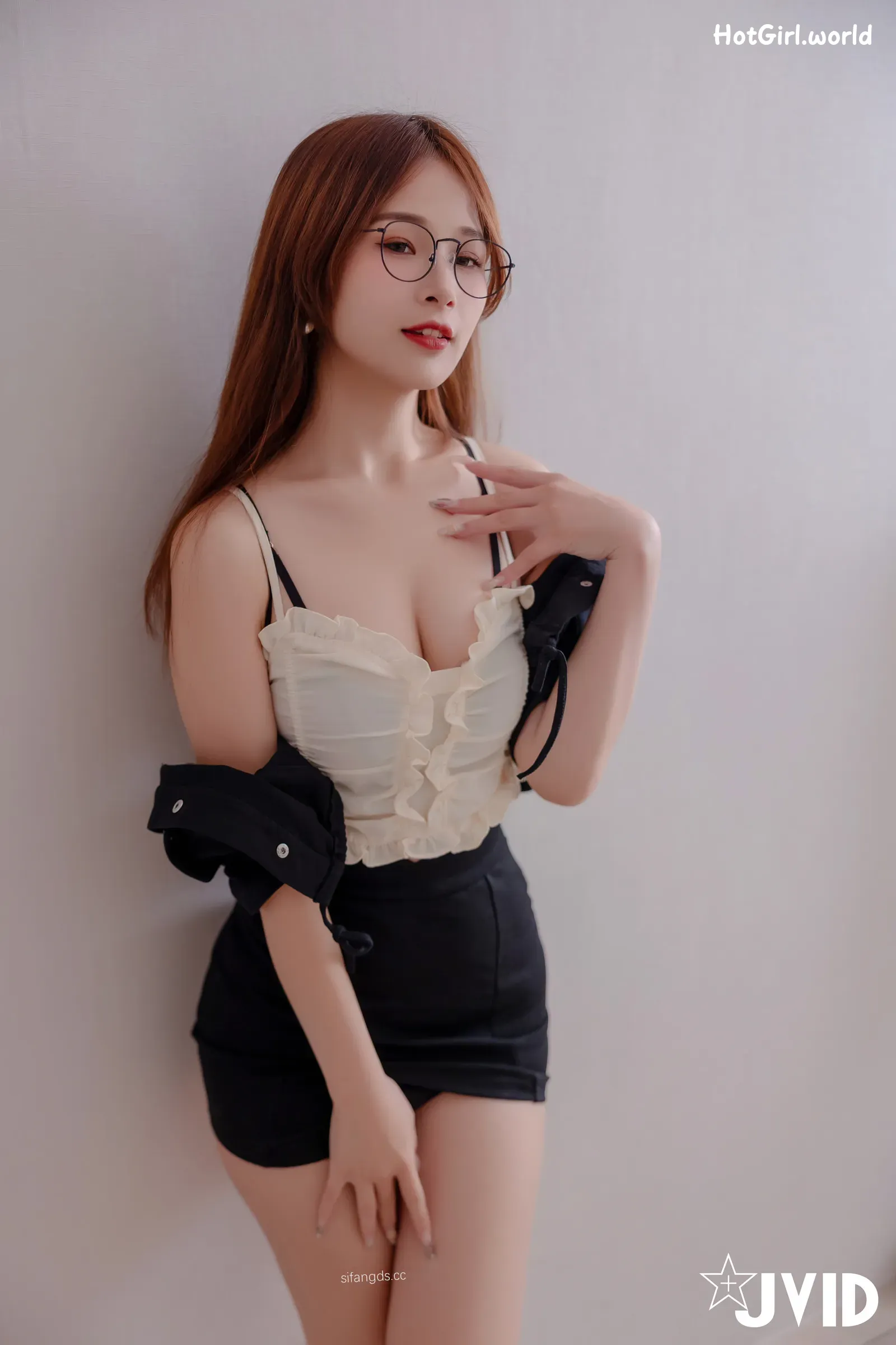 JVID-婕咪-Juice-美乳-癡女-英文老師-juice婕咪-鮑魚-都快被小豪同學玩壞了 第2张图