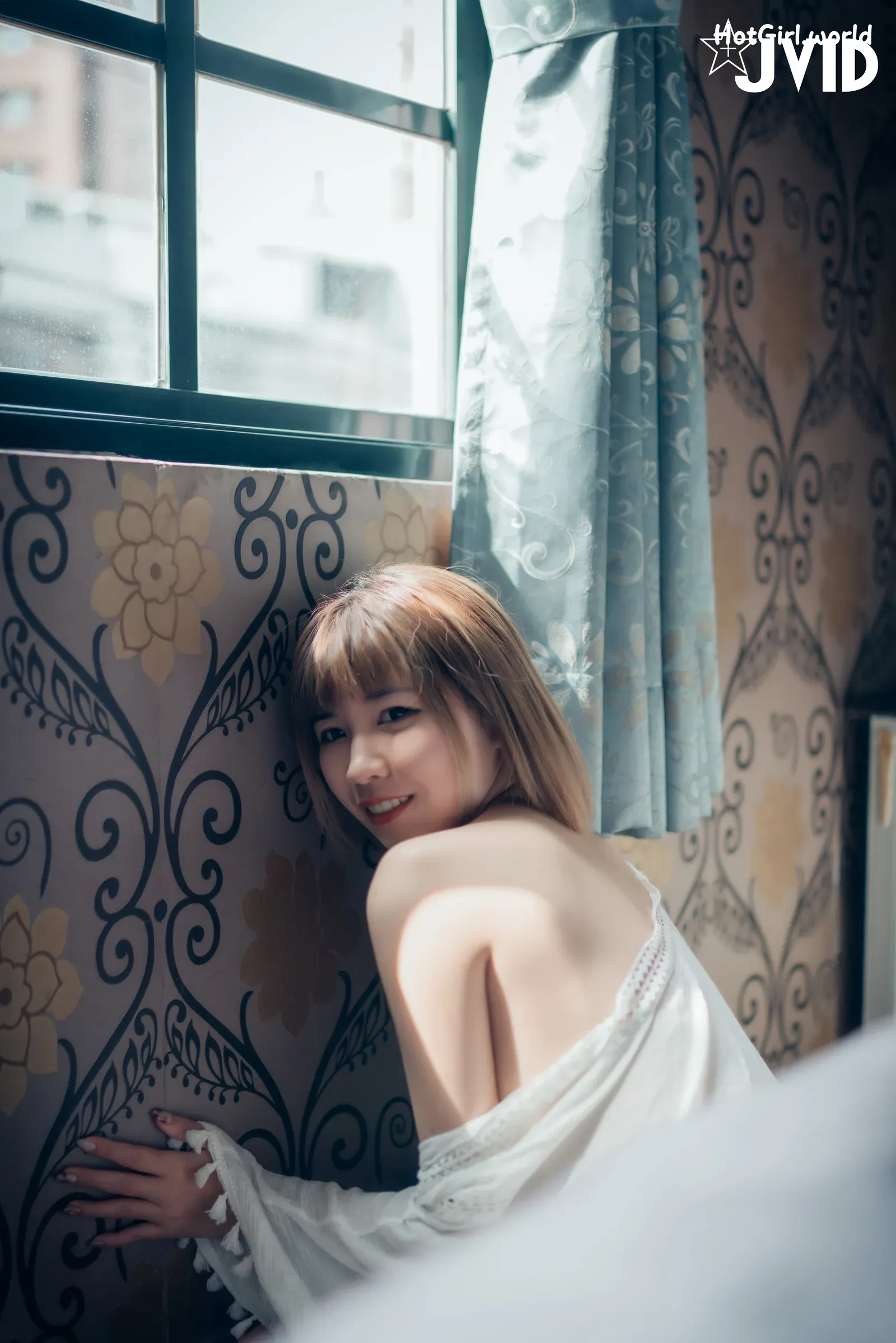 JVID-果寶寶-與-巨乳女友-果寶寶-開房間-全裸-無碼寫真 第36张图