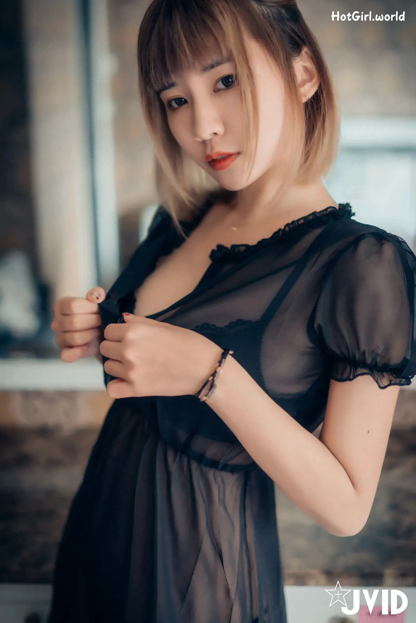 JVID-果寶寶-與-巨乳女友-果寶寶-開房間-全裸-無碼寫真 第95张图
