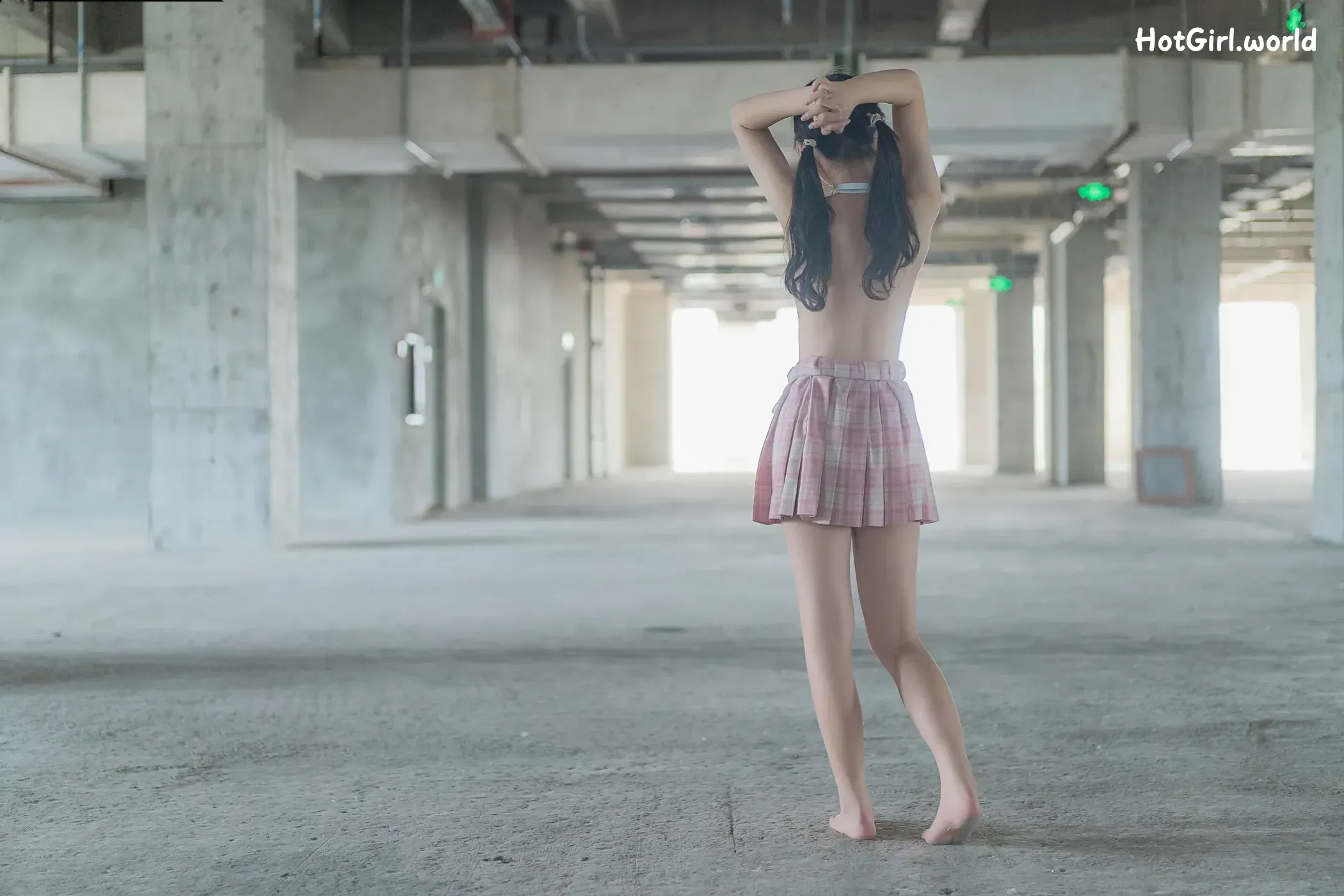 Coser-杪夏-制服露出 第22张图
