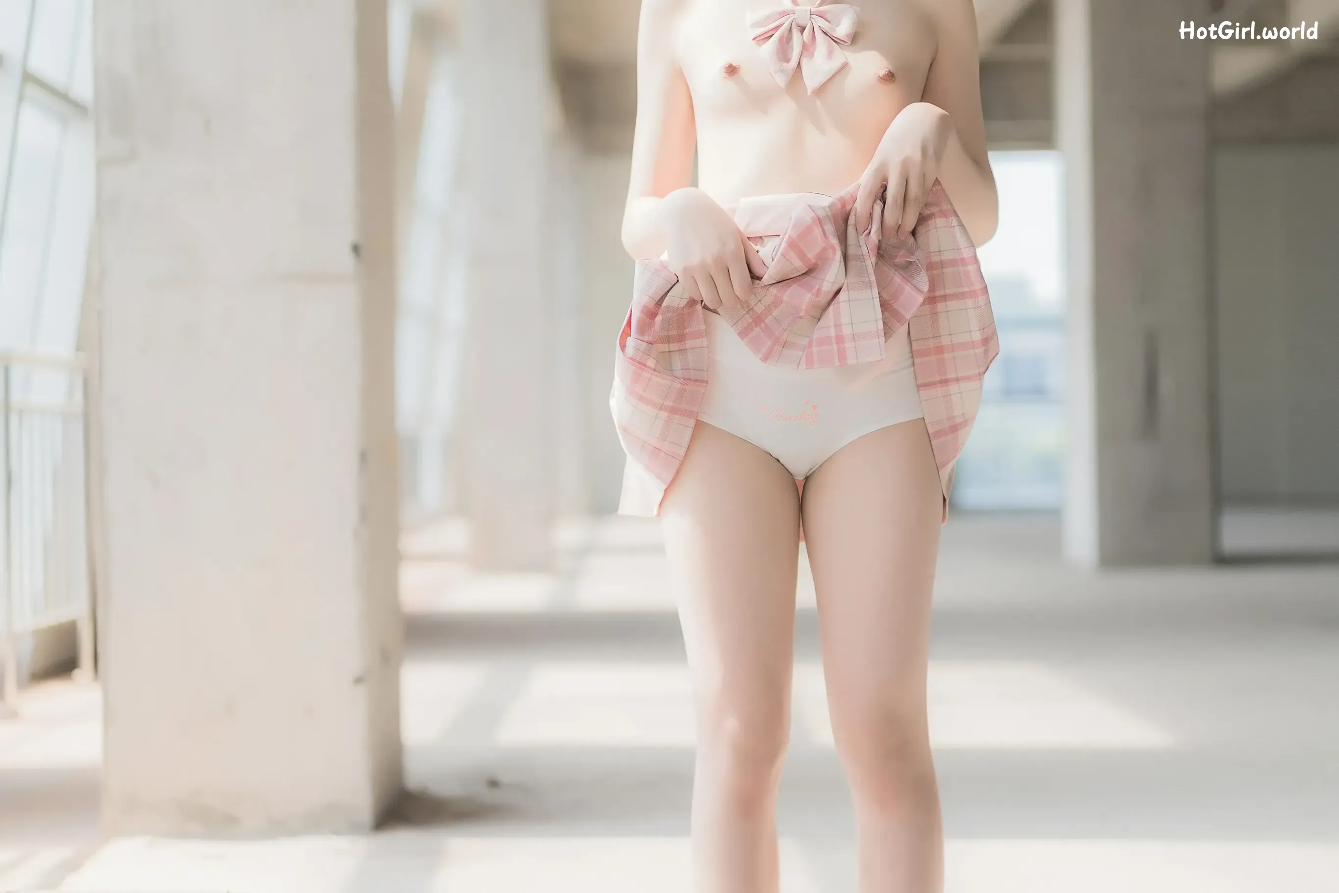 Coser-杪夏-制服露出 第26张图