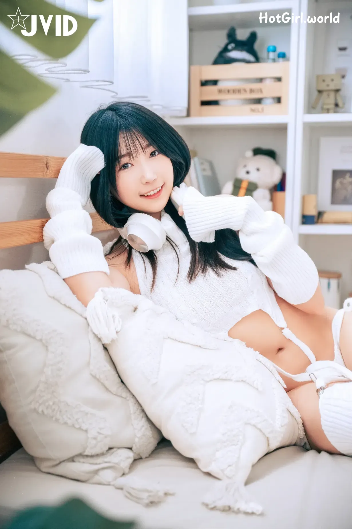 JVID-肉包-Mini-沈迷色色の可愛女友－肉包性欲高漲-發情自慰色誘男友-近距離特寫美鮑 第85张图