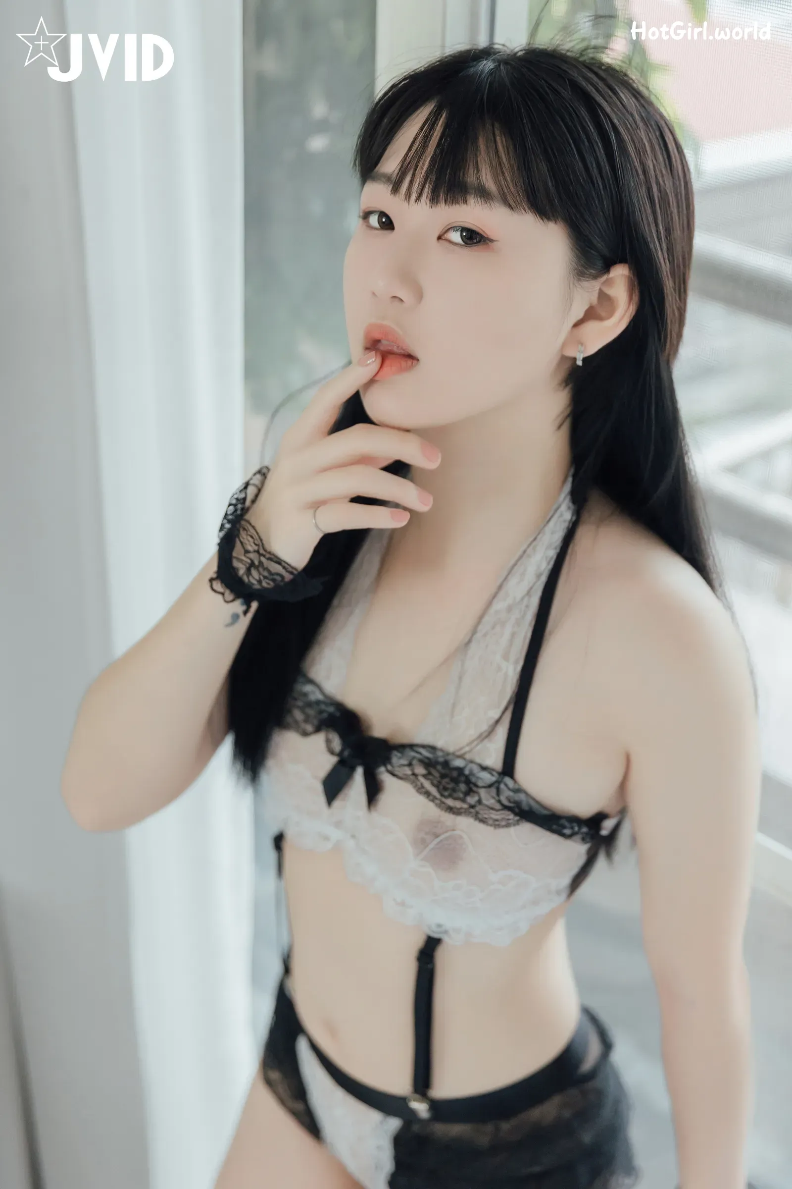 JVID-乔安-超Ｍ小女友喬安-越羞辱她越喜歡-全裸掰開挑逗 第14张图