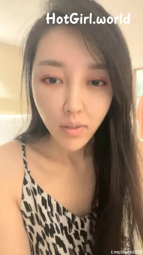 小结巴-今年情书女神-下海给老头狂操-爽到爆 第14张图