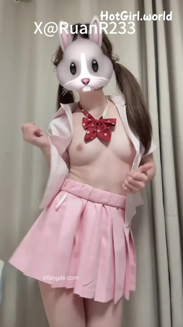 软软是小猪-粉嫩小萝莉-裸舞福利姬合集（48 videos） 第58张图
